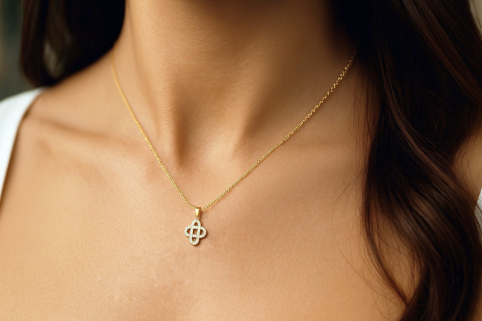 Diamond Lattice Pendant in Yellow Gold