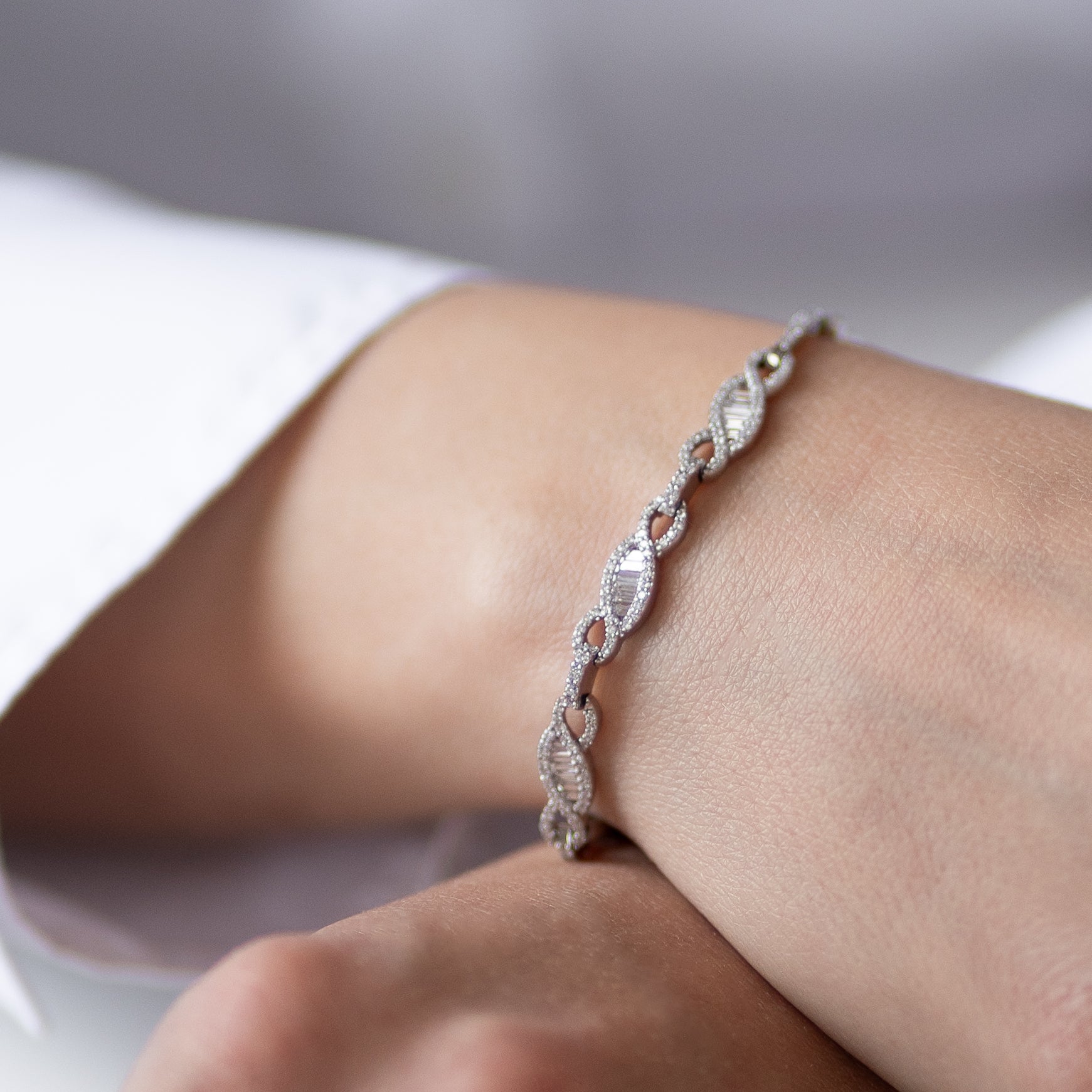 Gold Bracelet with Diamonds