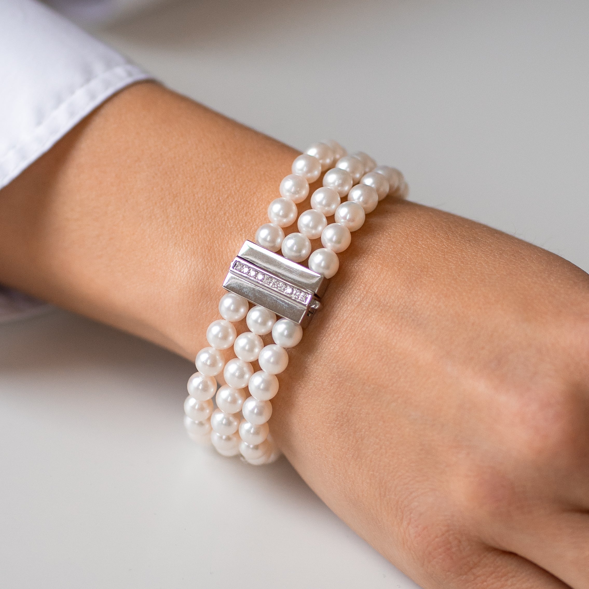 Pearl Bracelet with Diamonds and 18ct White Gold
