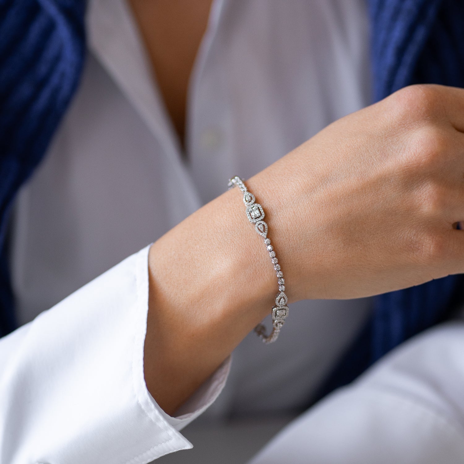 2.30ct Diamond Cluster Gold Bracelet
