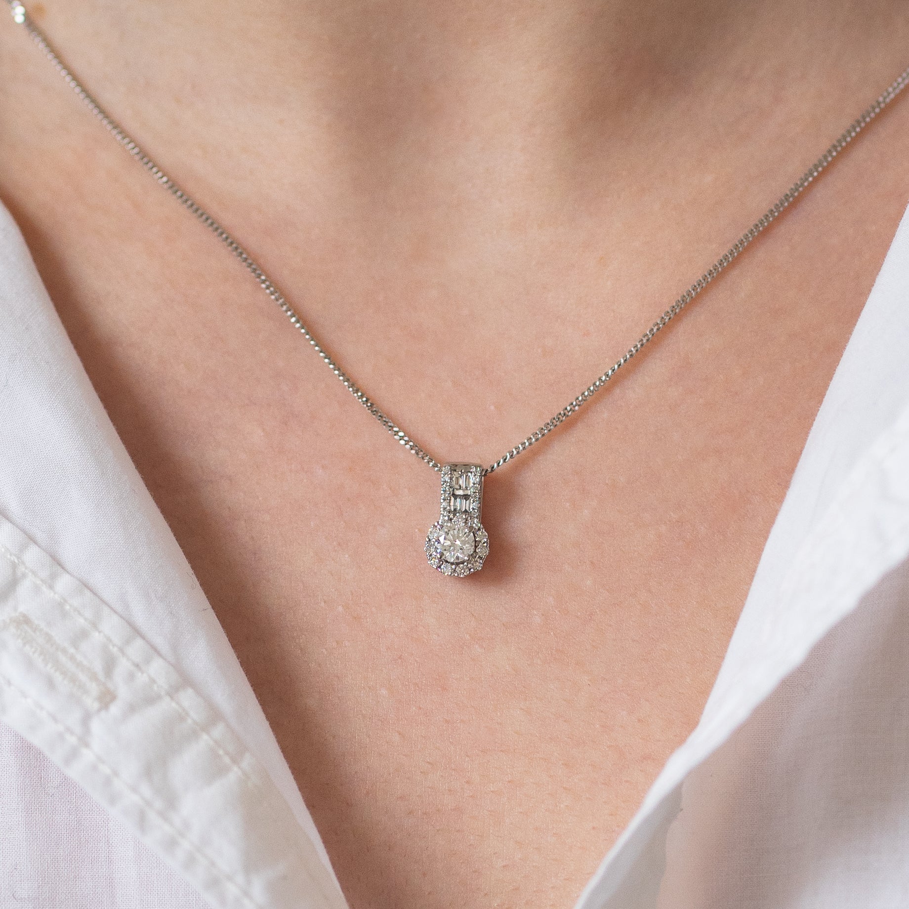 Pendant with 0.35ct Round Diamond