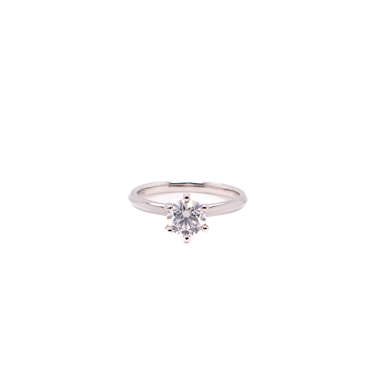 1.01ct Round Cut Diamond Ring with Platinum