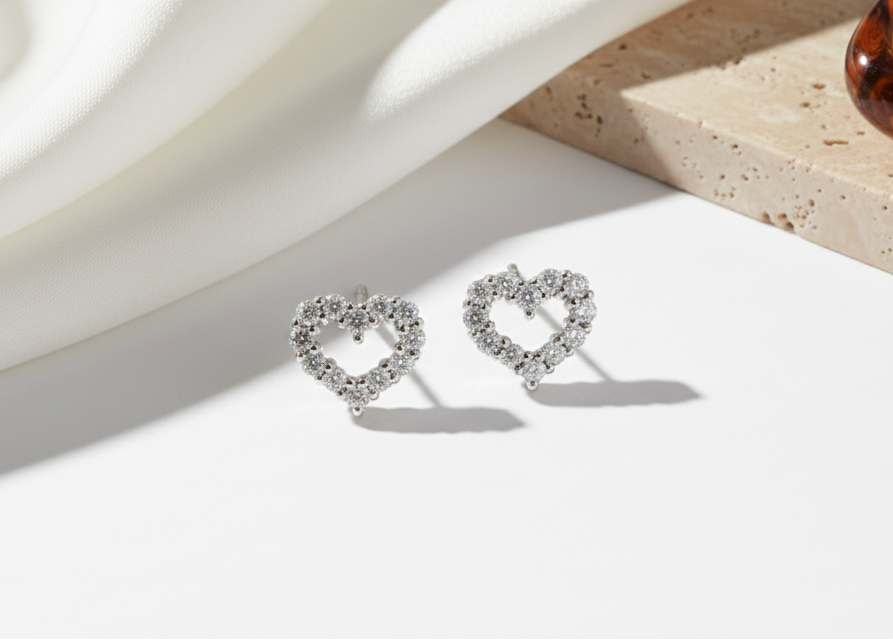 18ct White Gold Diamond Heart Stud Earrings
