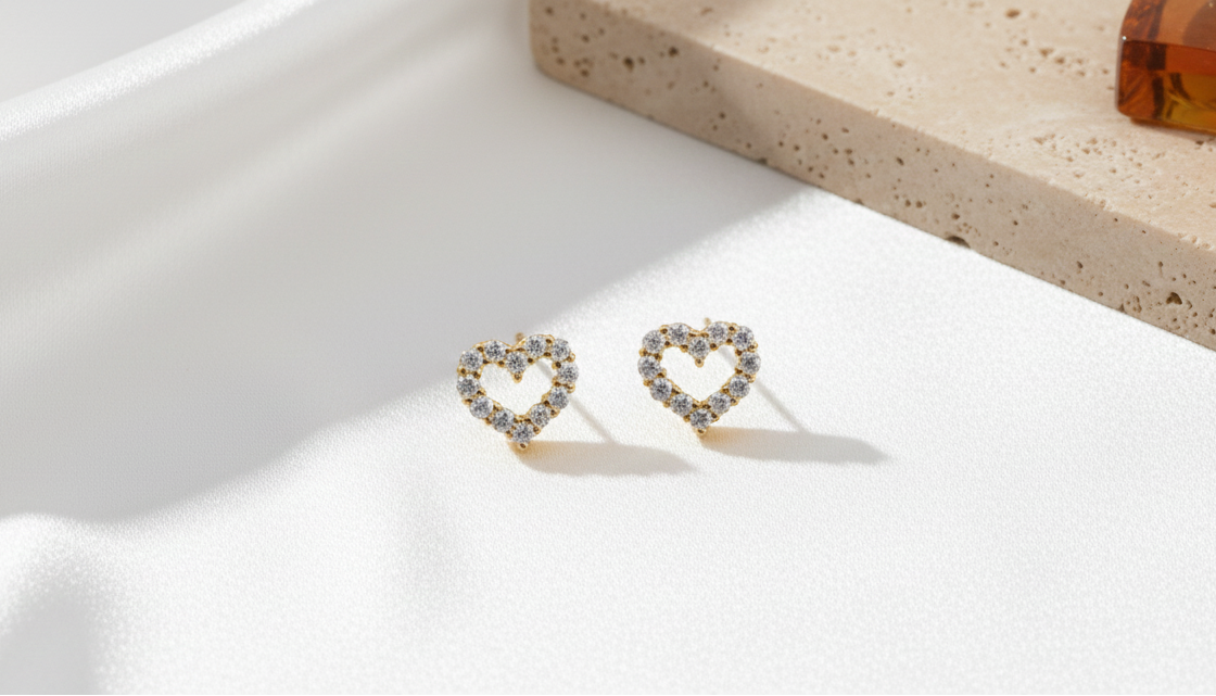 18ct Yellow Gold Diamond Heart Stud Earrings