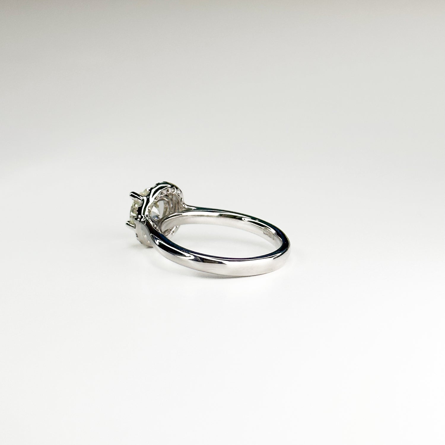 1.00ct Round Cut Diamond Platinum Ring