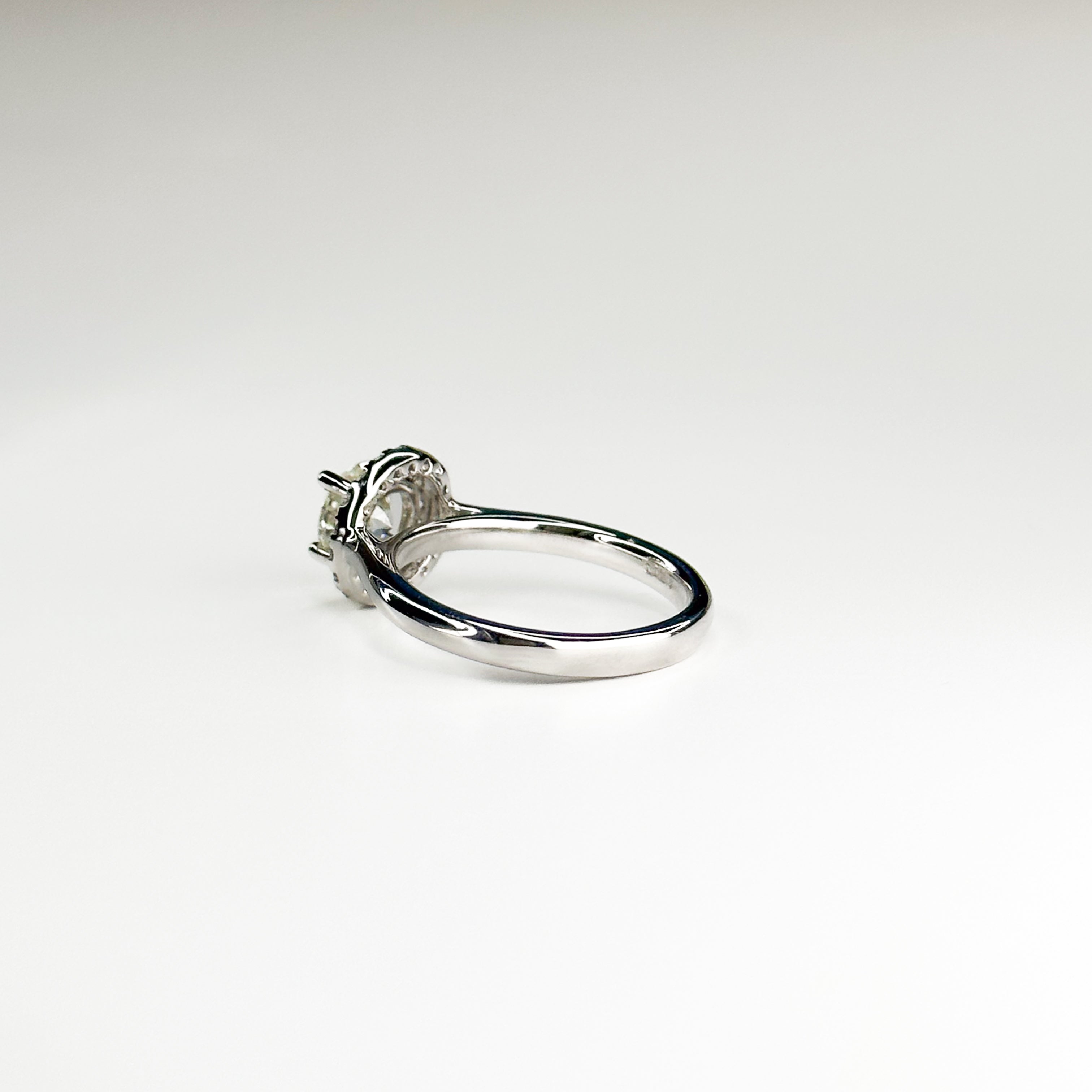 1.00ct Round Cut Diamond Platinum Ring