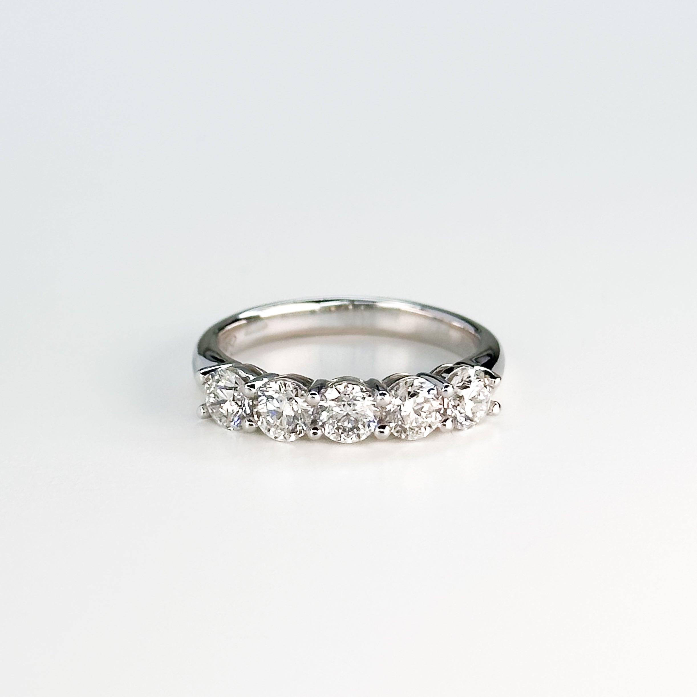 5 Round Brilliant Cut Diamond Ring