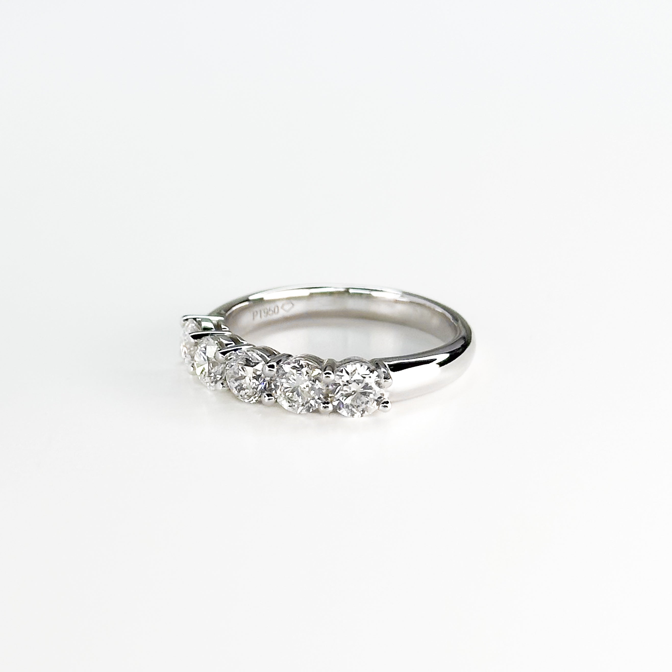 5 Round Brilliant Cut Diamond Ring