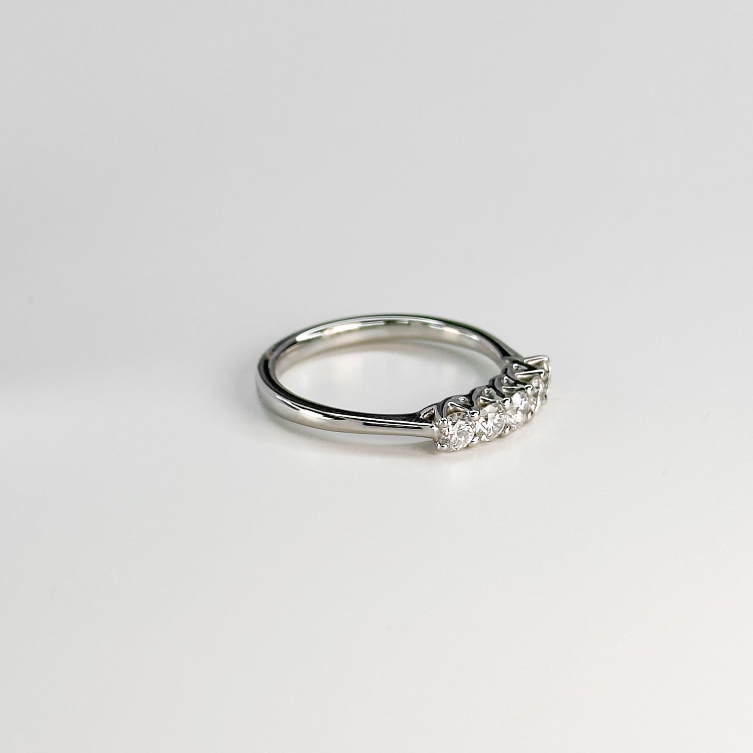 5 Round Brilliant Cut Diamond Ring