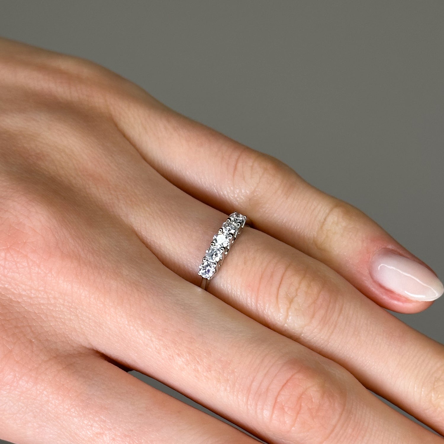 5 Round Brilliant Cut Diamond Ring