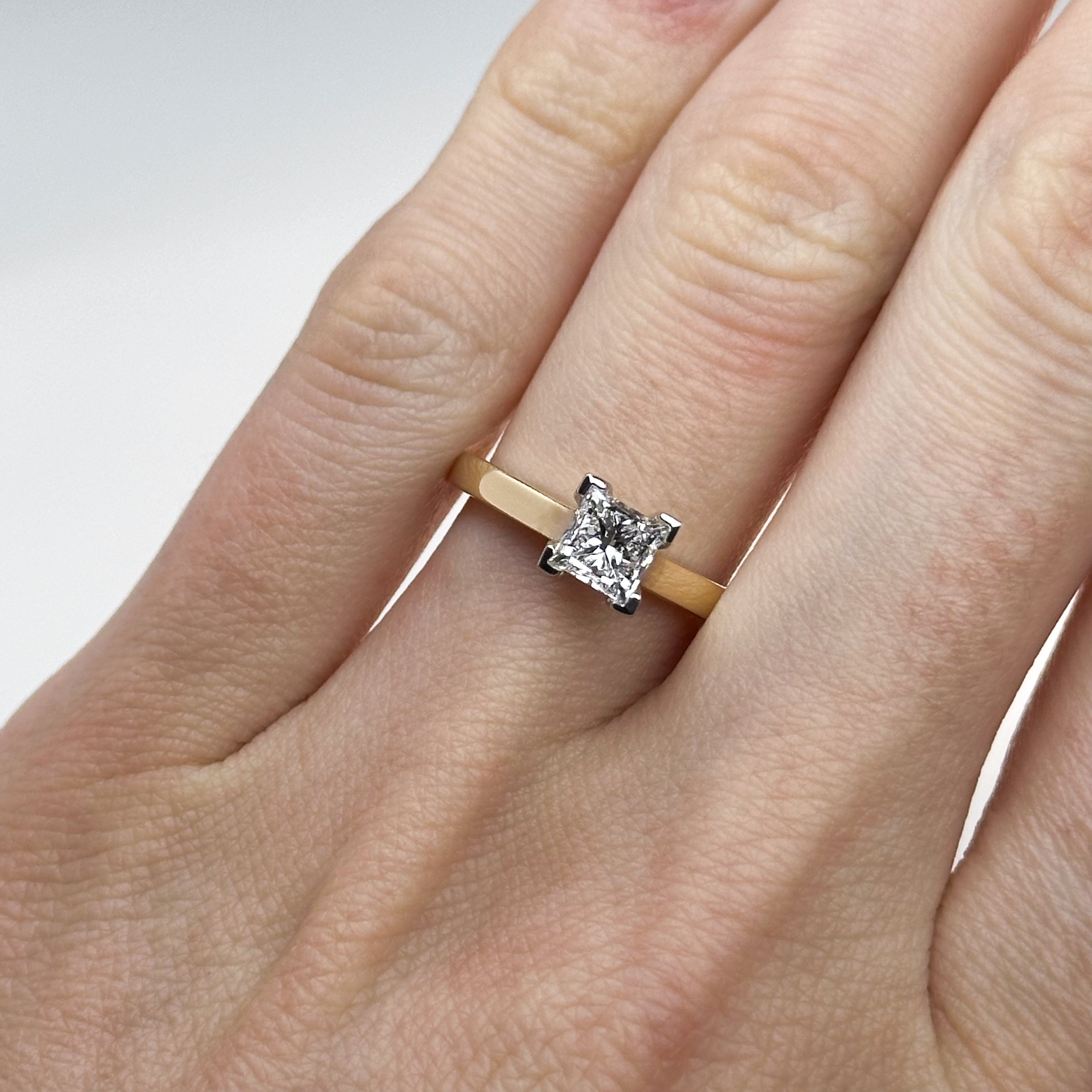 0.80ct GIA Princess Cut Diamond Ring