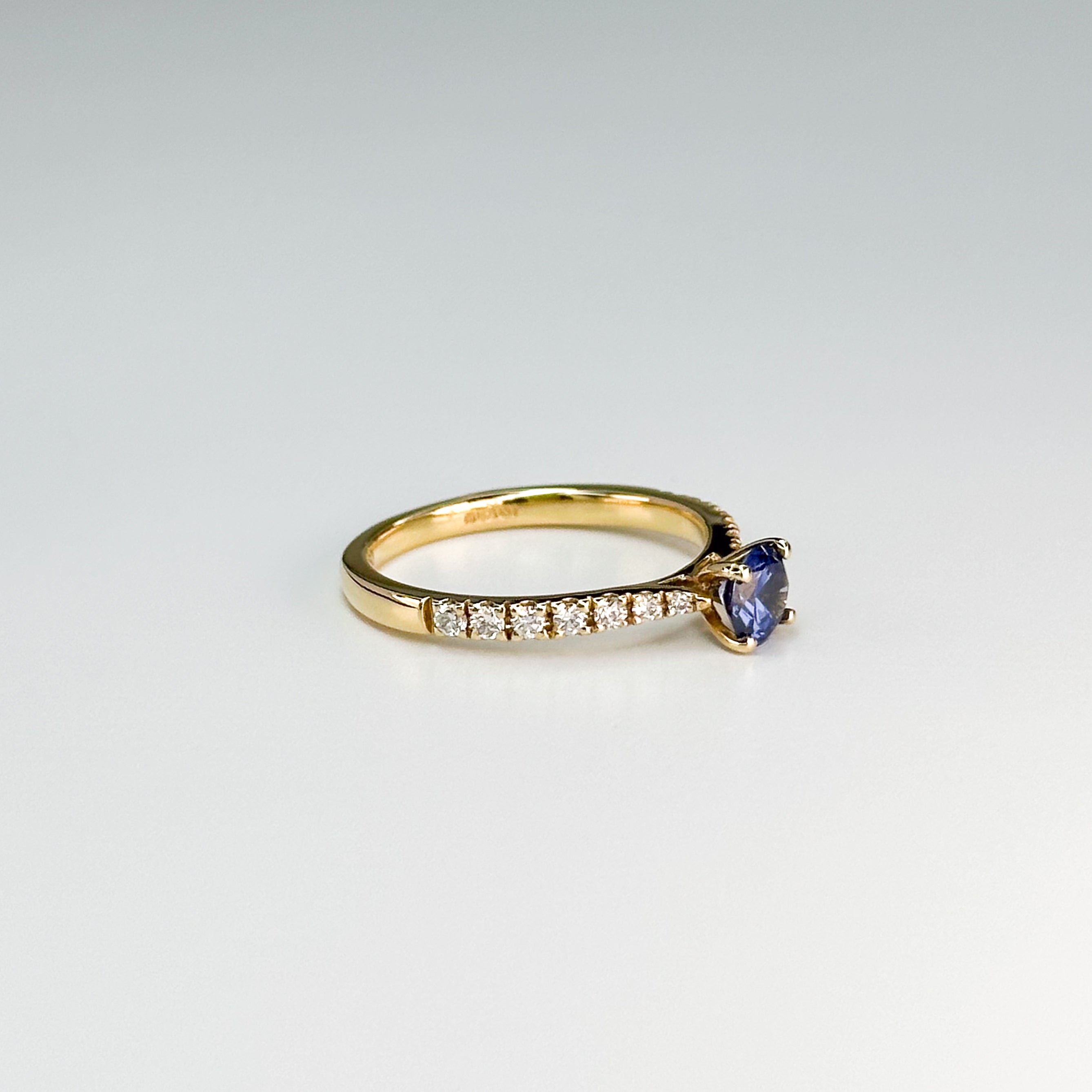 0.70ct Round Cut Blue Sapphire Ring
