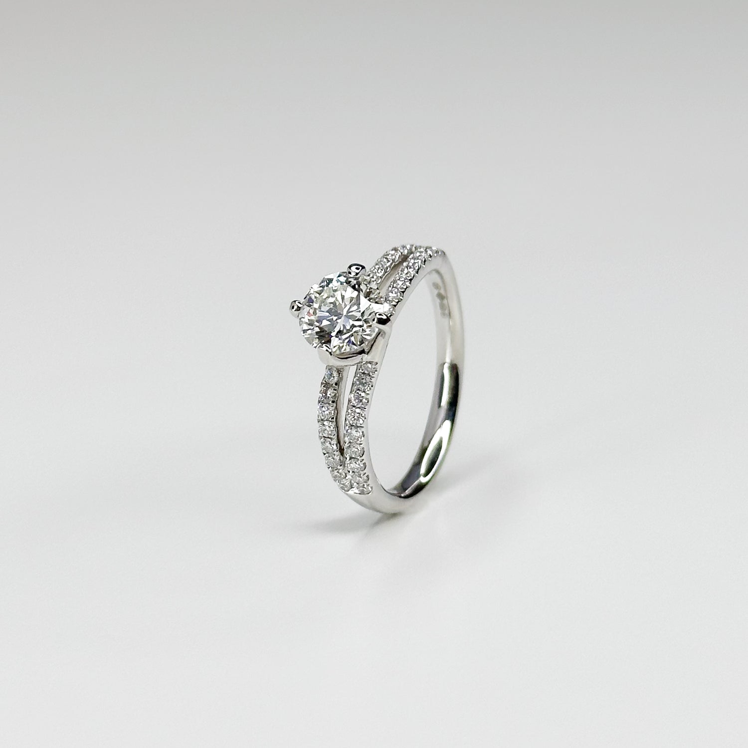 1.00ct HRD Diamond Engagement Ring in Platinum