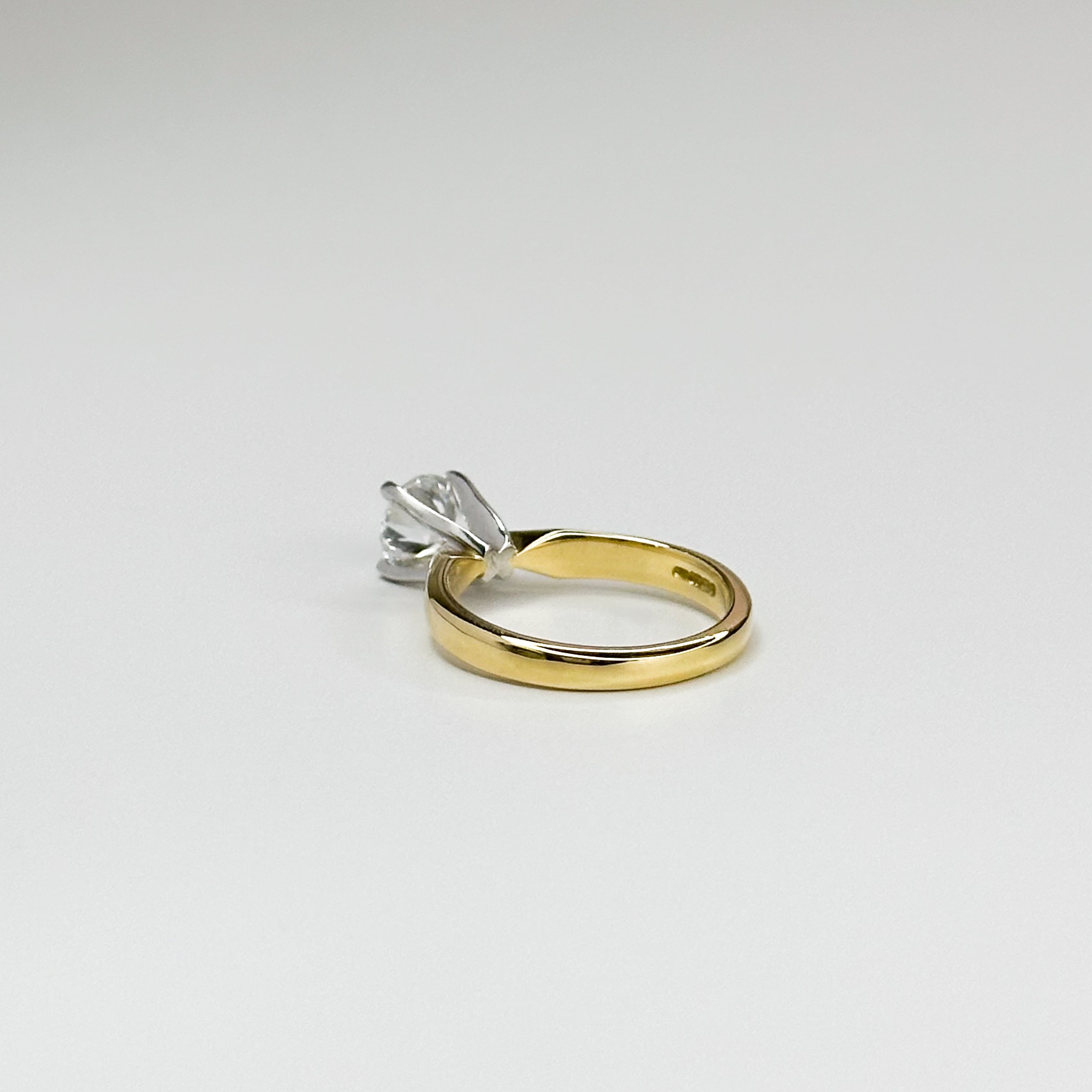 1.00ct Diamond Engagement Ring in Yellow Gold