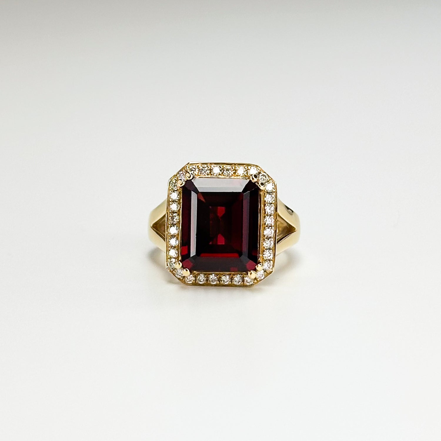 11ct Octagon Cut Garnet Ring