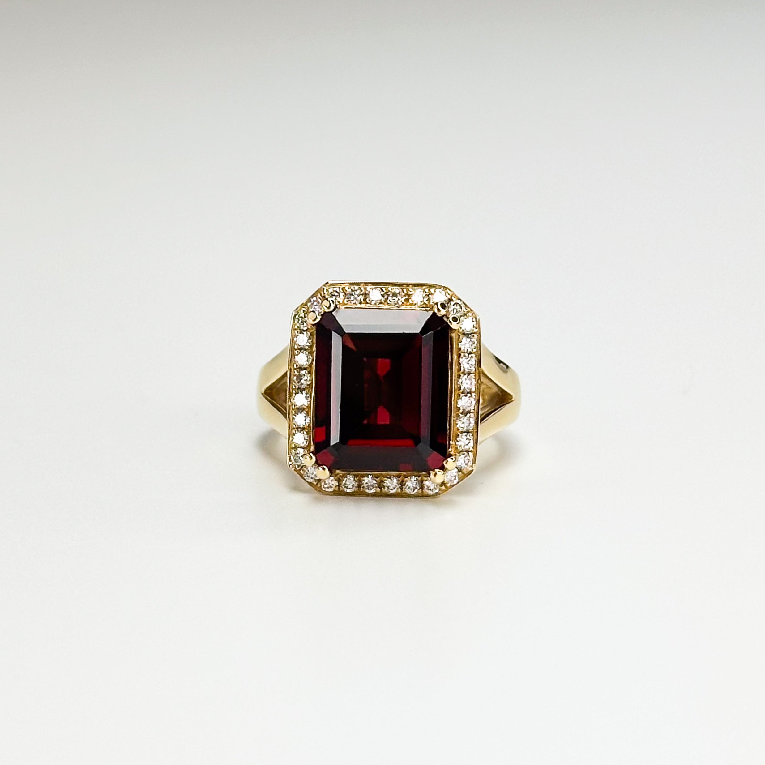 11ct Octagon Cut Garnet Ring