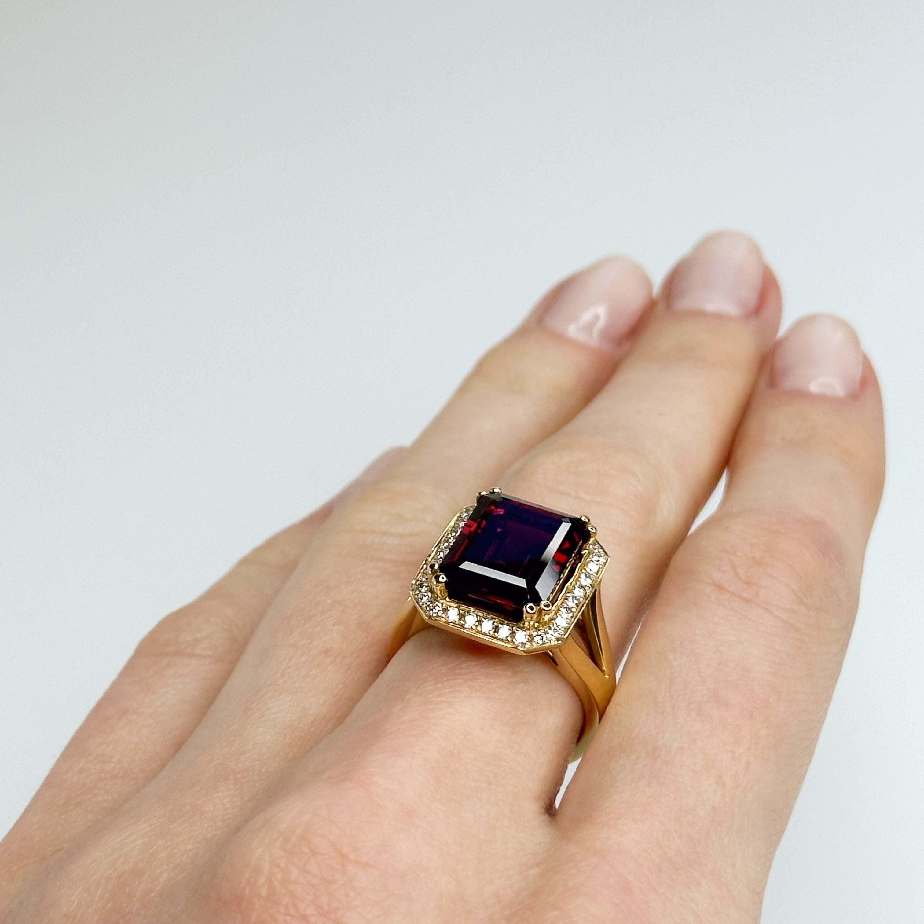 11ct Octagon Cut Garnet Ring