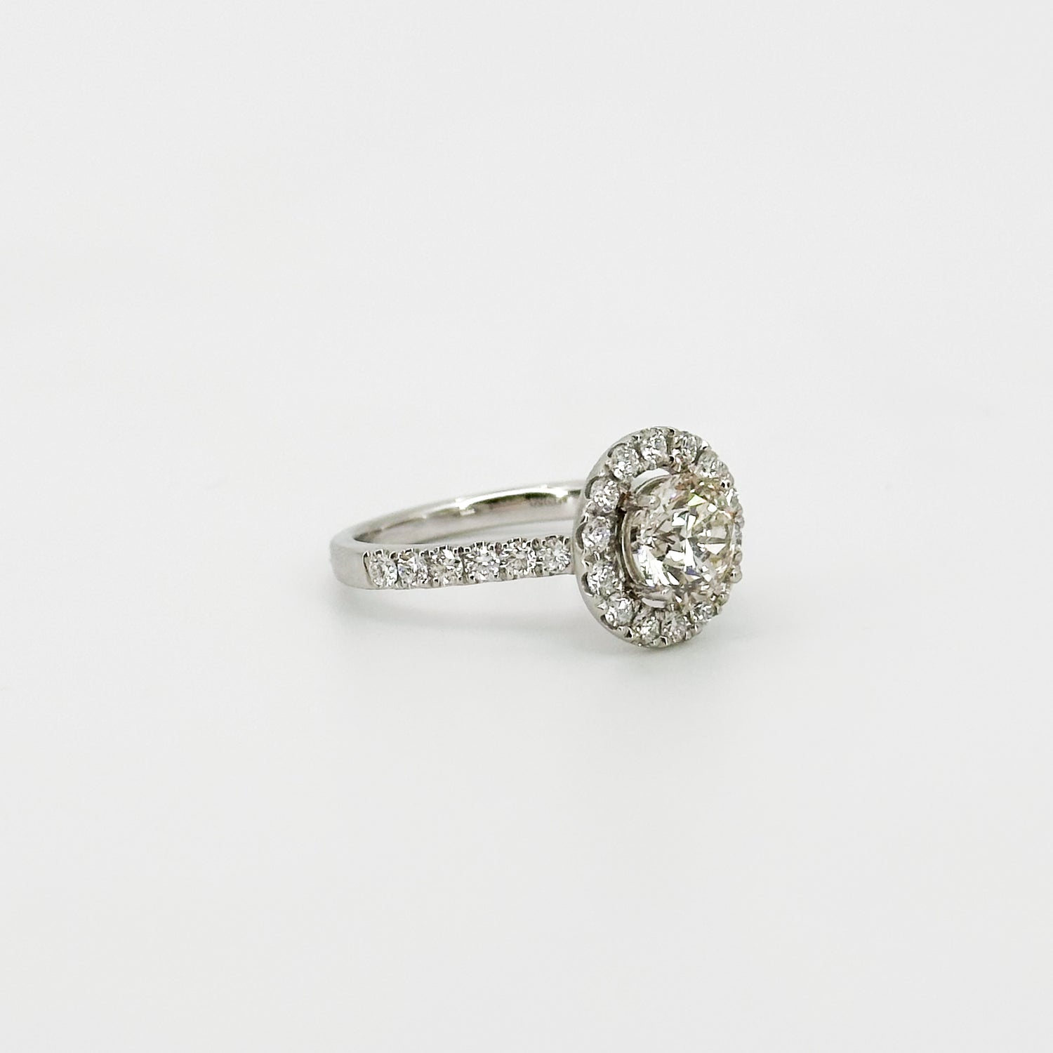 1.40ct Diamond Engagement Ring with Diamond Halo