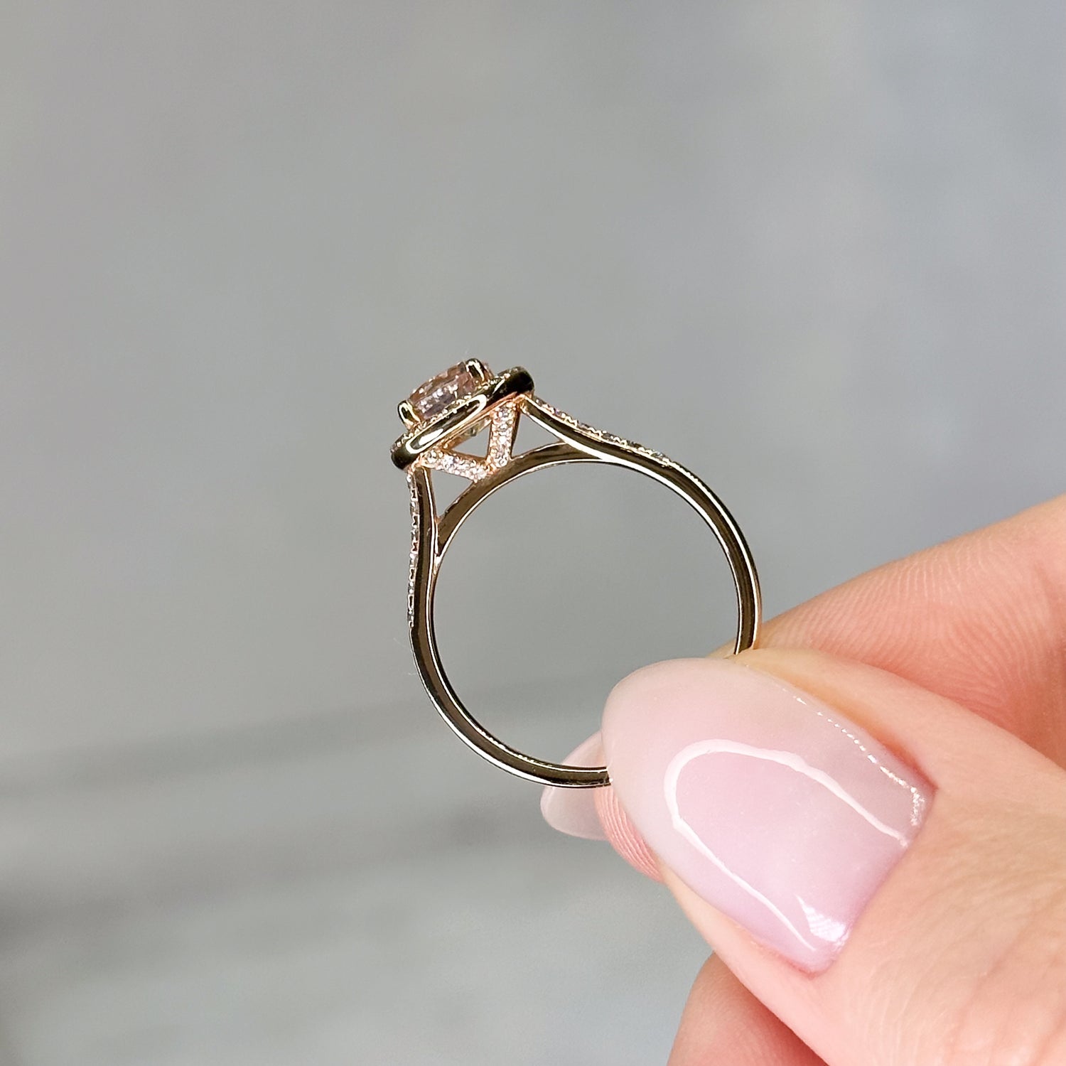 Morganite Round Cut Ring with Diamonds