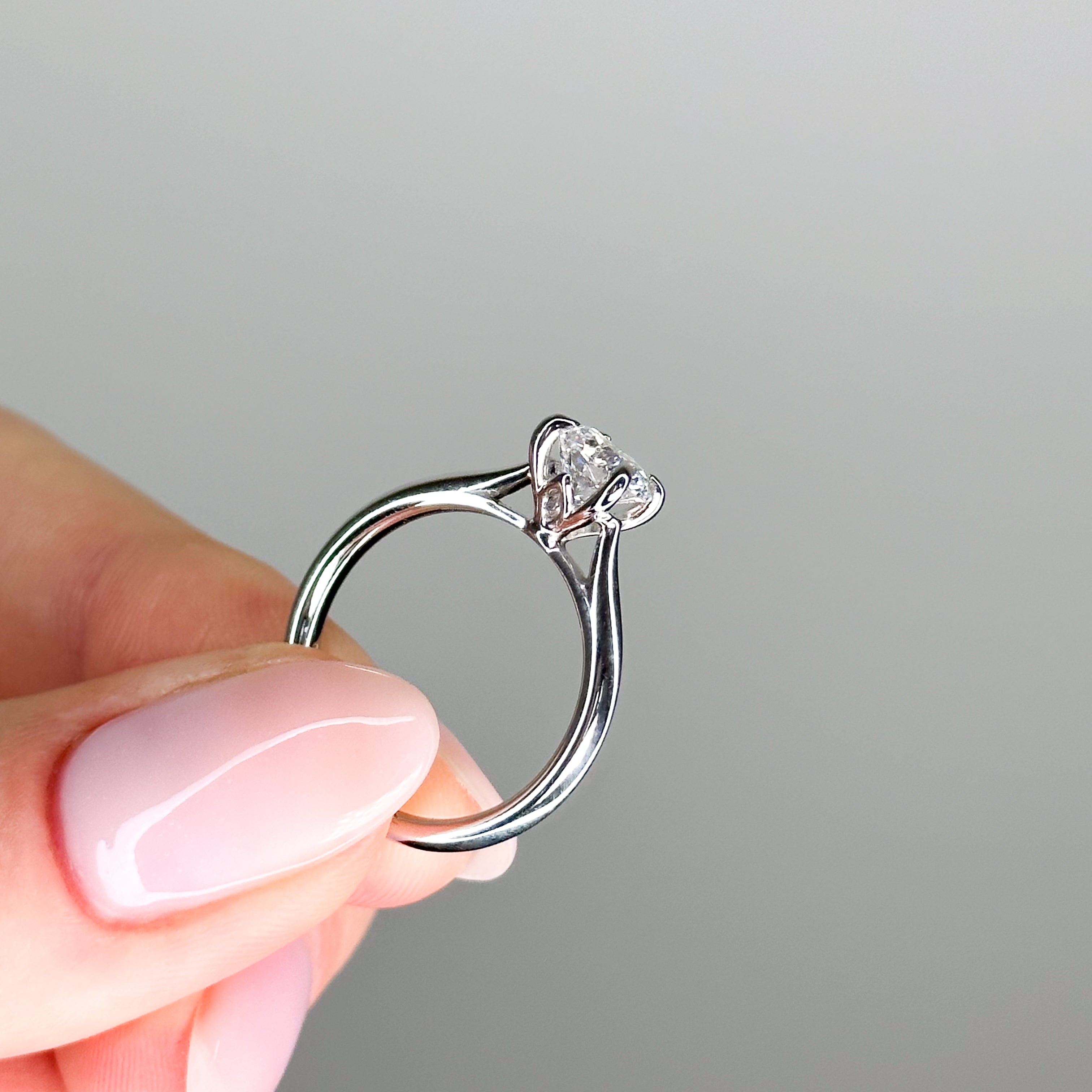 1.01ct GIA Round Cut Diamond Ring