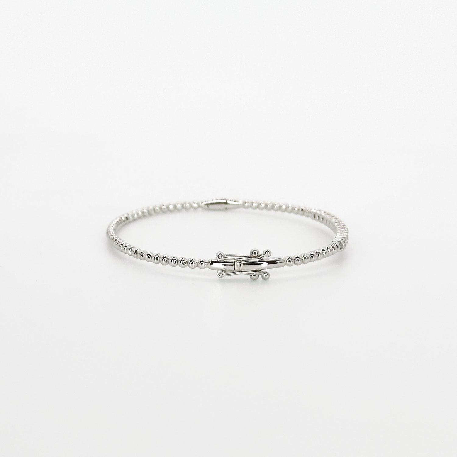 White gold Bangle Bracelet with Diamonds