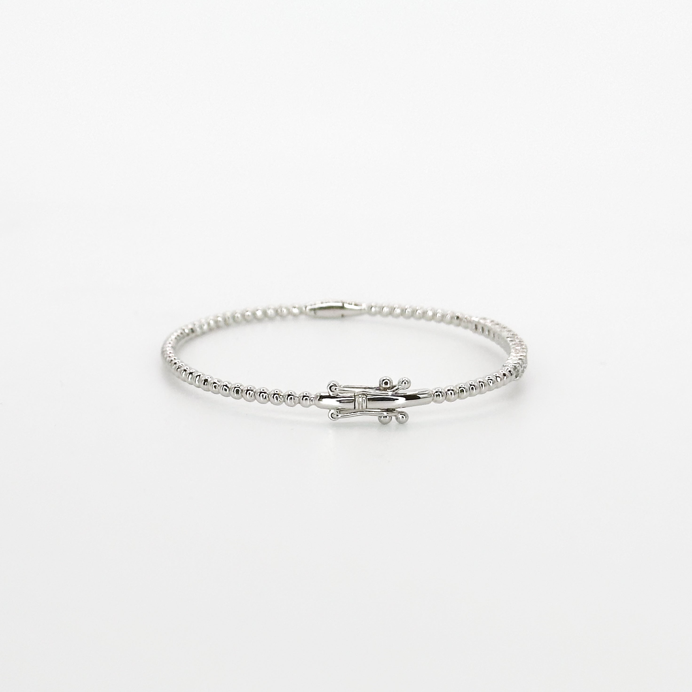 White gold Bangle Bracelet with Diamonds