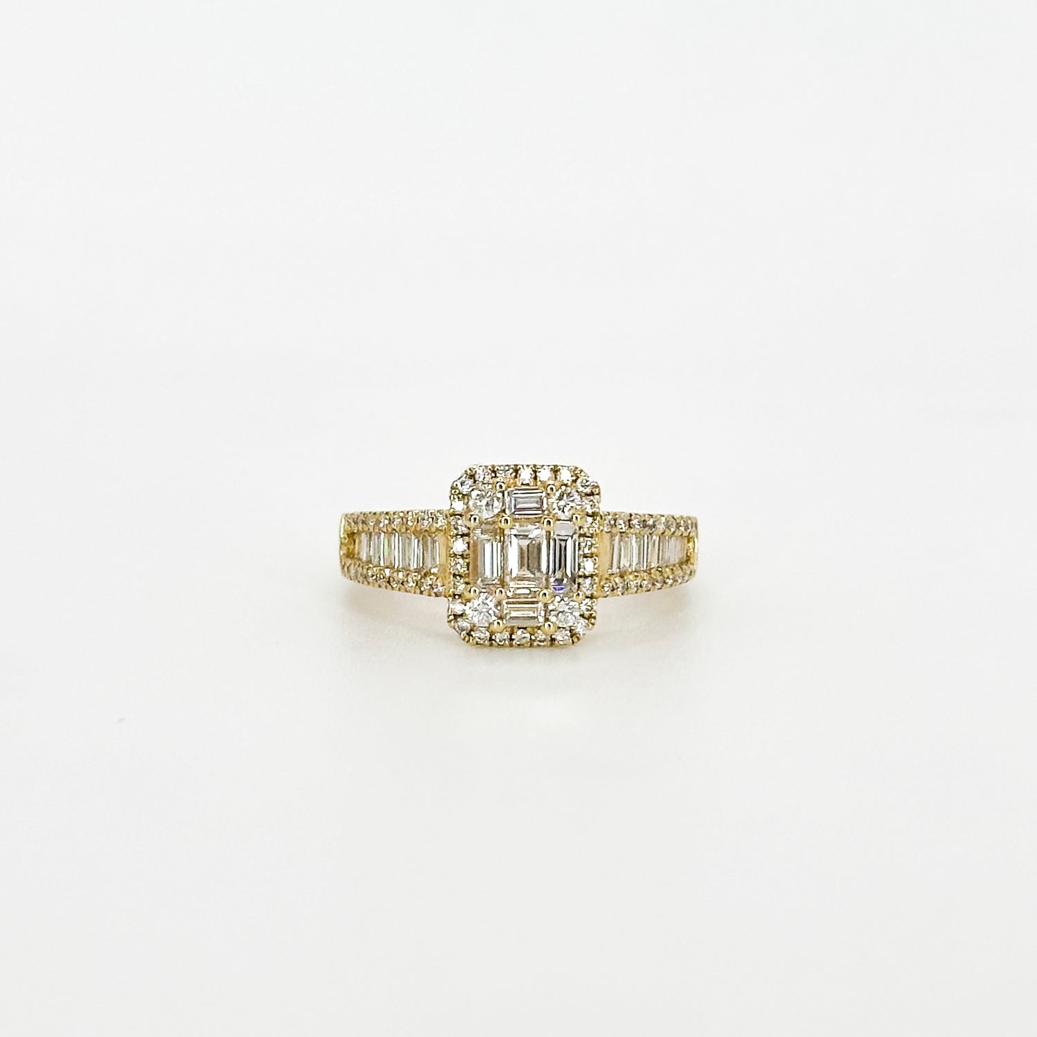Diamond Cluster Ring in Yellow Gold