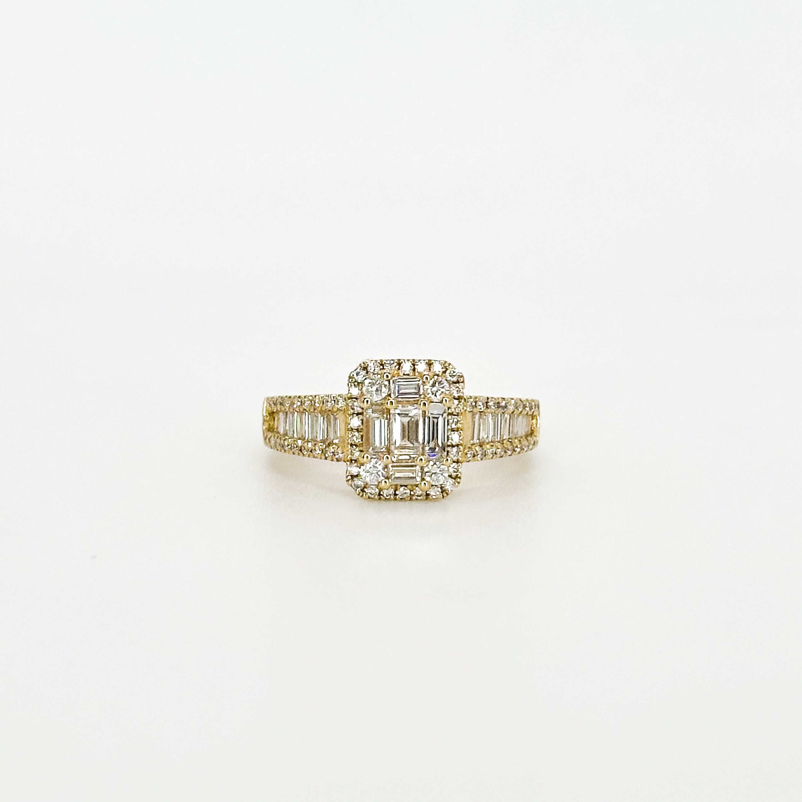 Diamond Cluster Ring in Yellow Gold