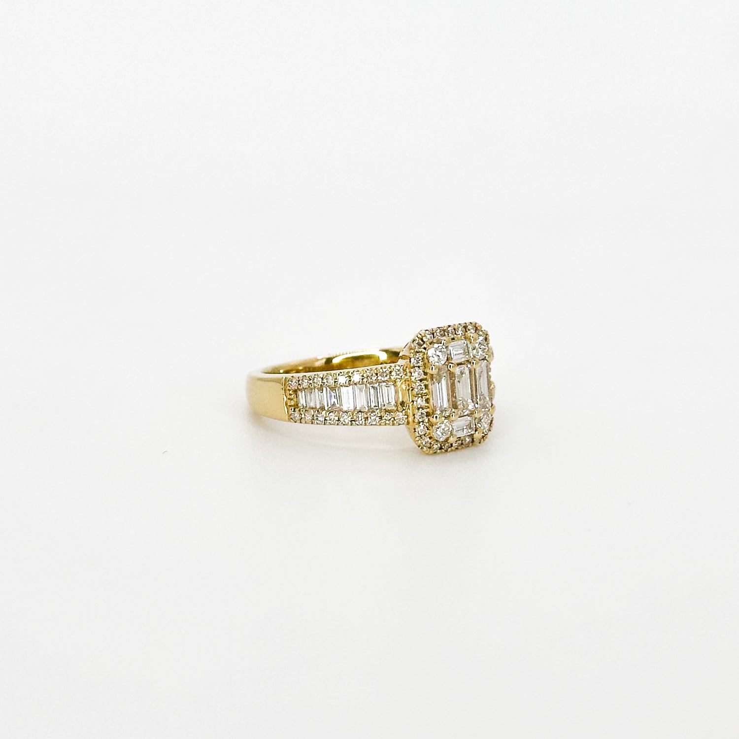 Diamond Cluster Ring in Yellow Gold