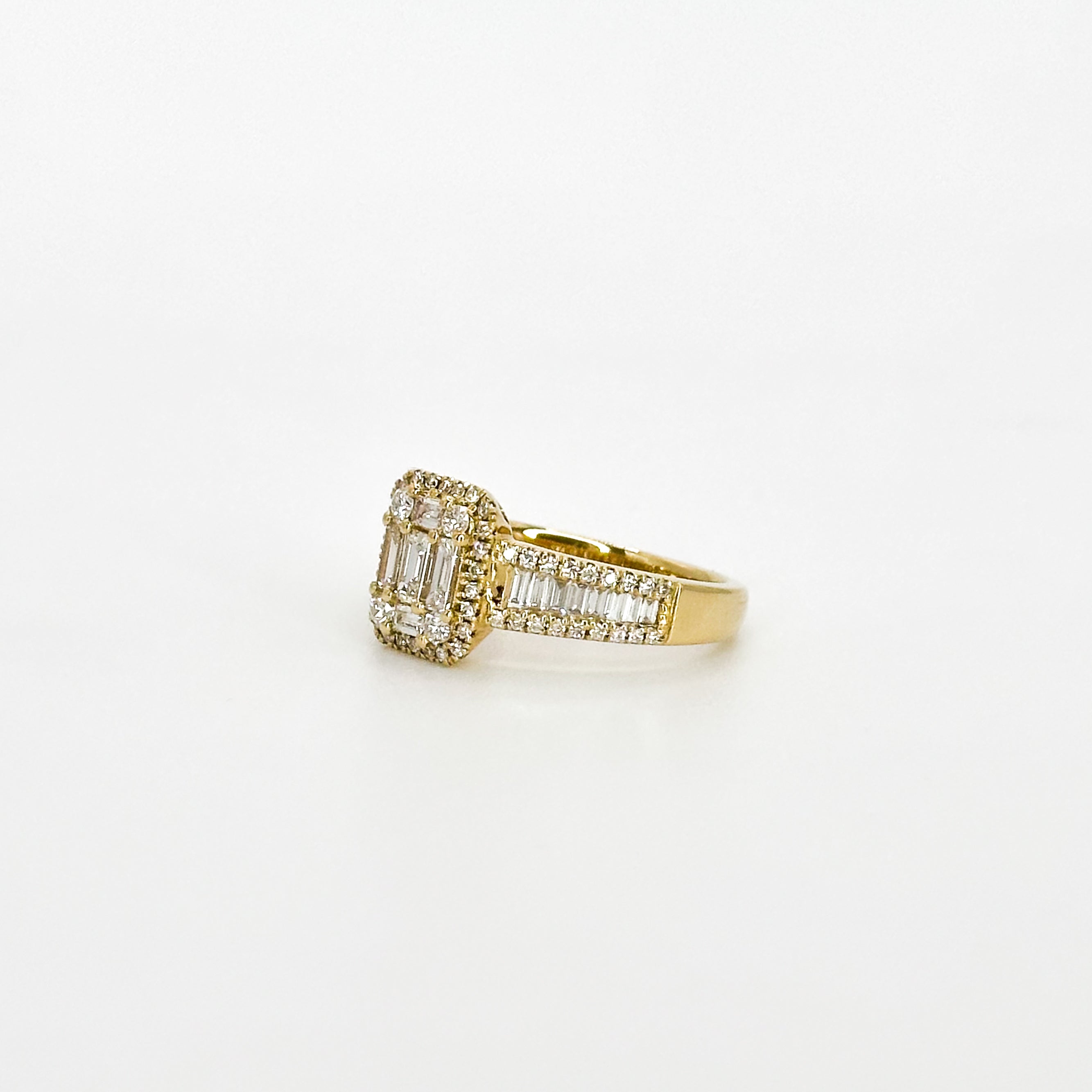 Diamond Cluster Ring in Yellow Gold