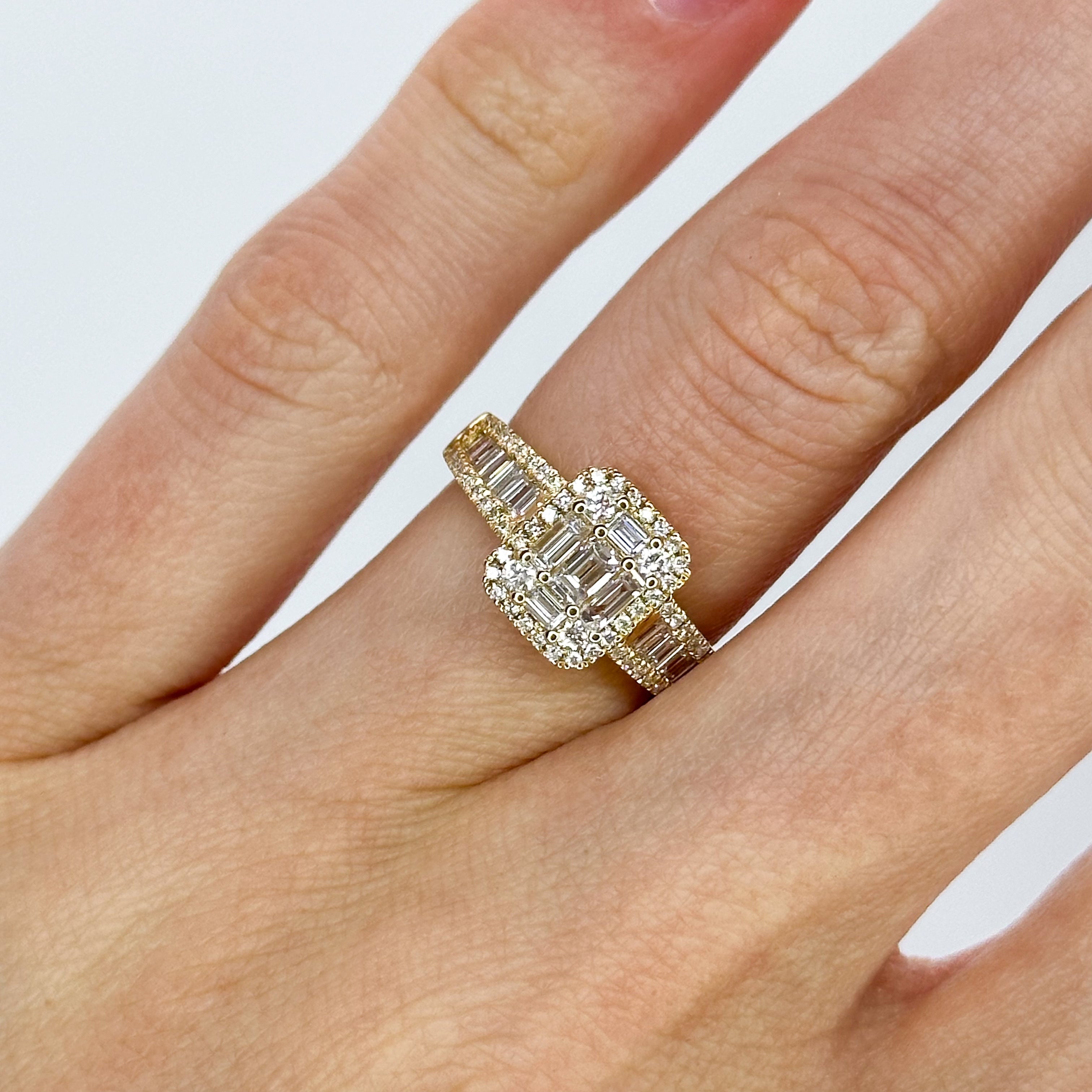 Diamond Cluster Ring in Yellow Gold
