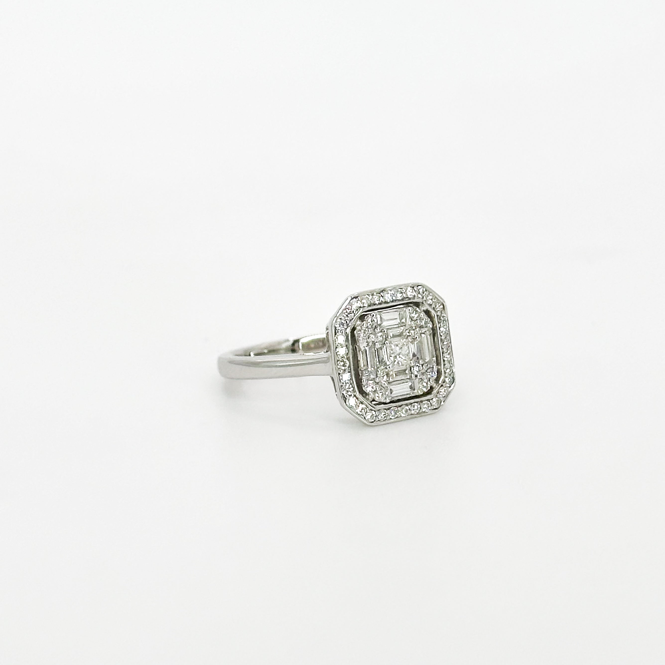 Diamond Cluster Ring in Platinum