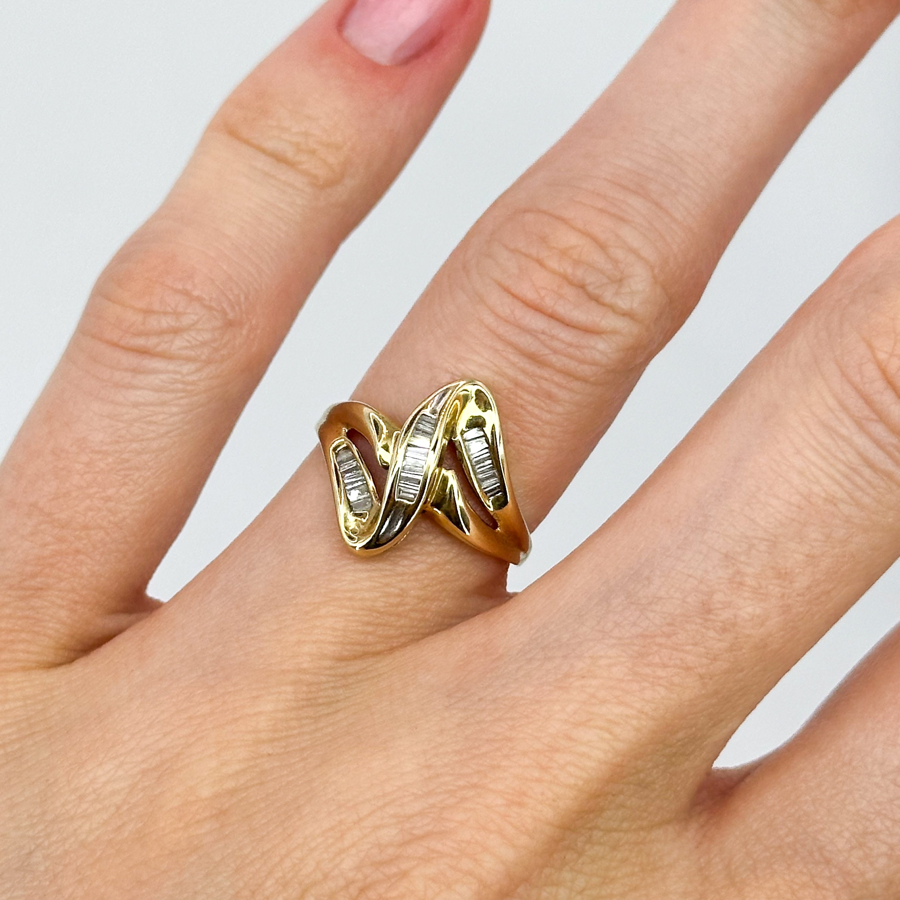 Vintage Gold Ring With Diamonds