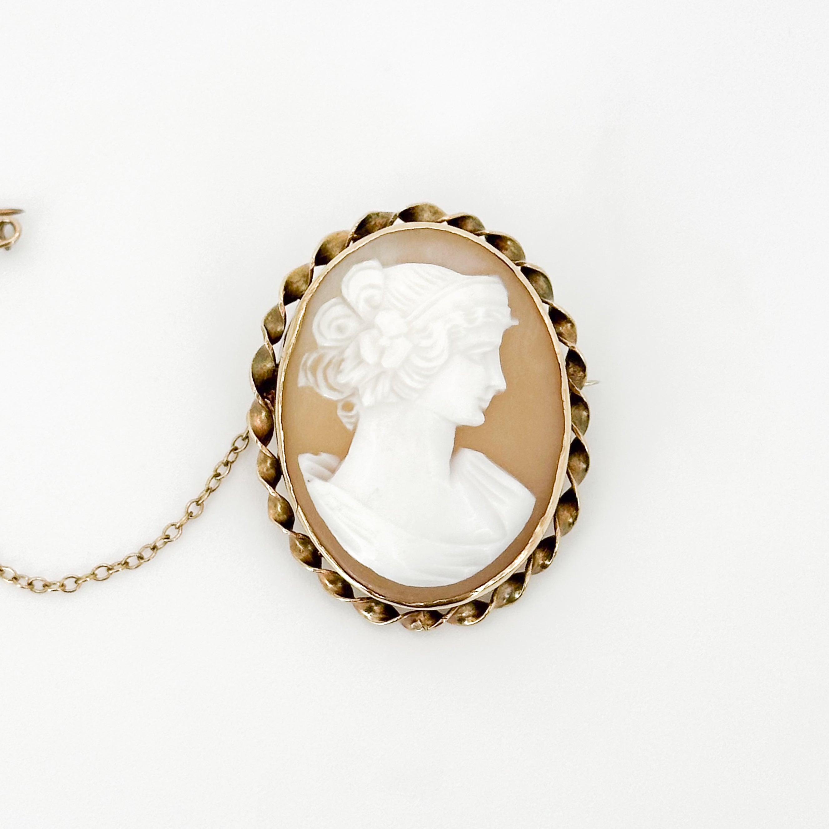 Vintage Cameo Brooch
