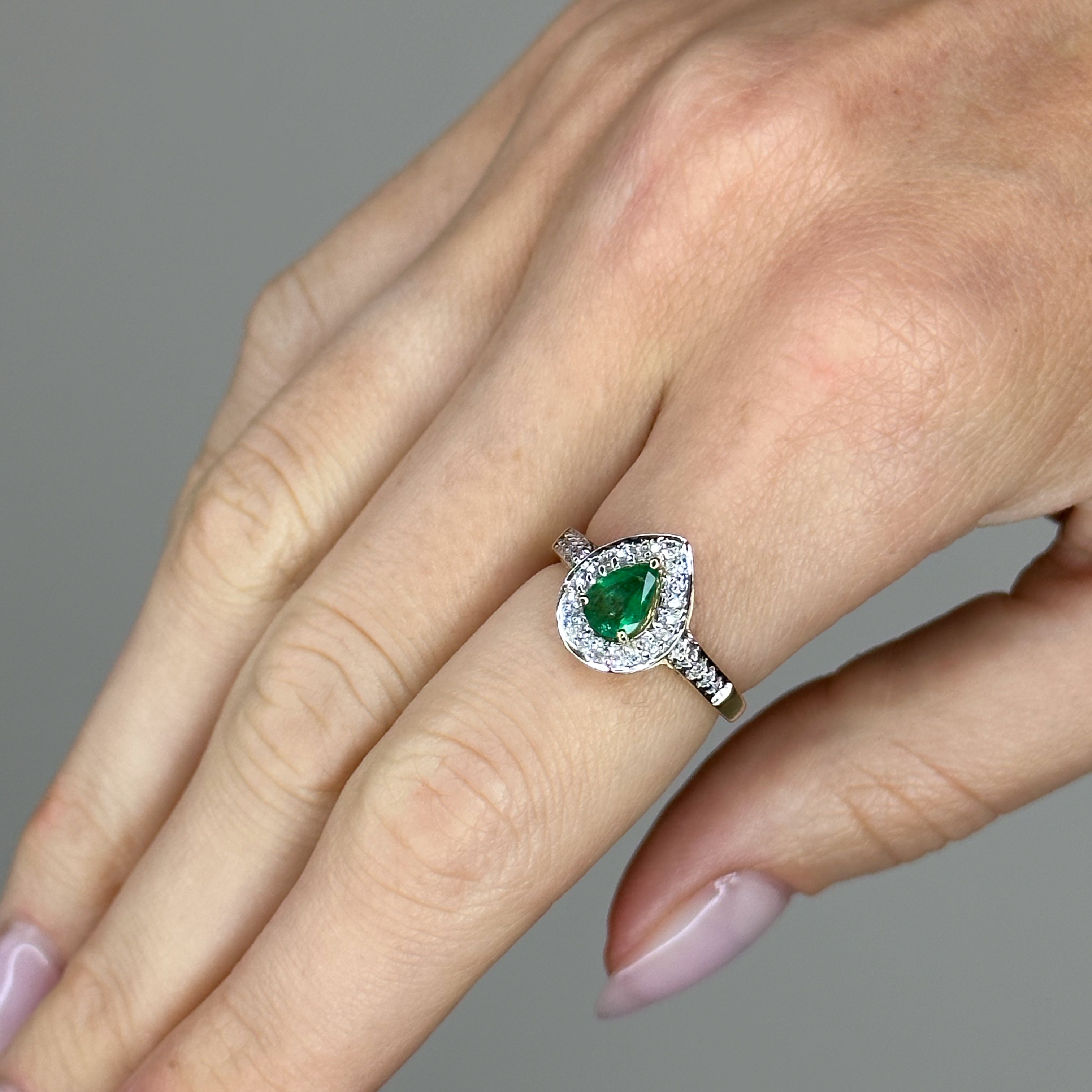 0.60ct Pear Shape Emerald Ring