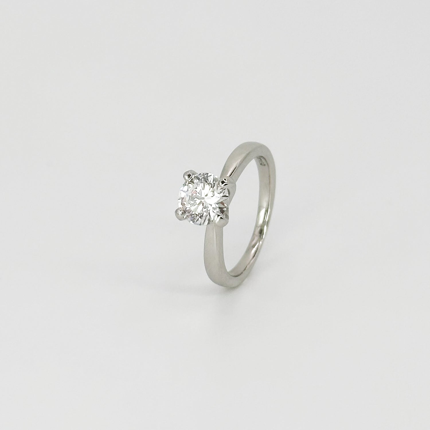 1.01ct Lab-Grown Round Cut Diamond Ring