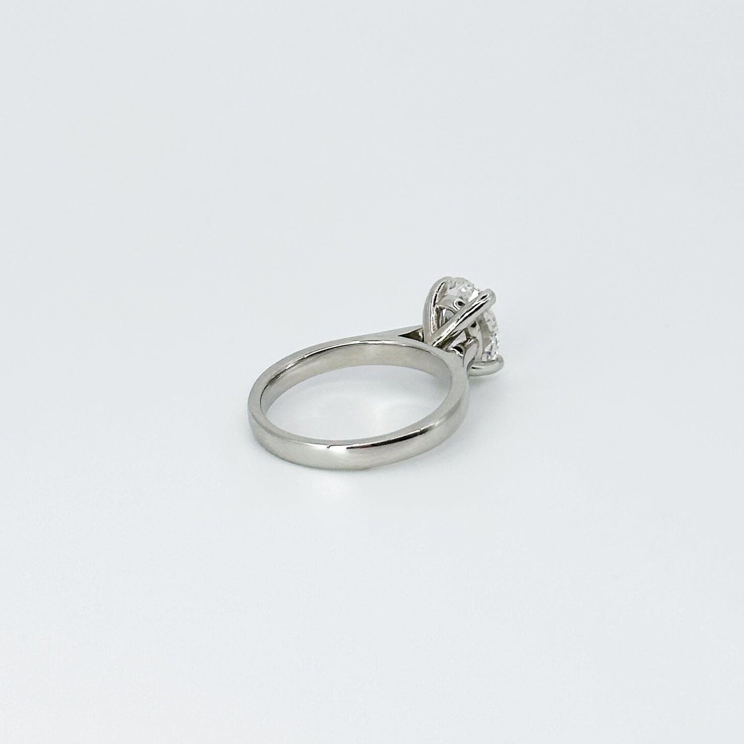 2.00ct Lab-Grown Oval Shape Diamond Ring