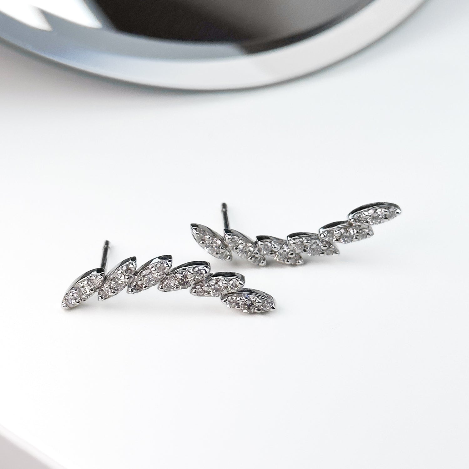 0.84ct Diamond Leaf Earrings
