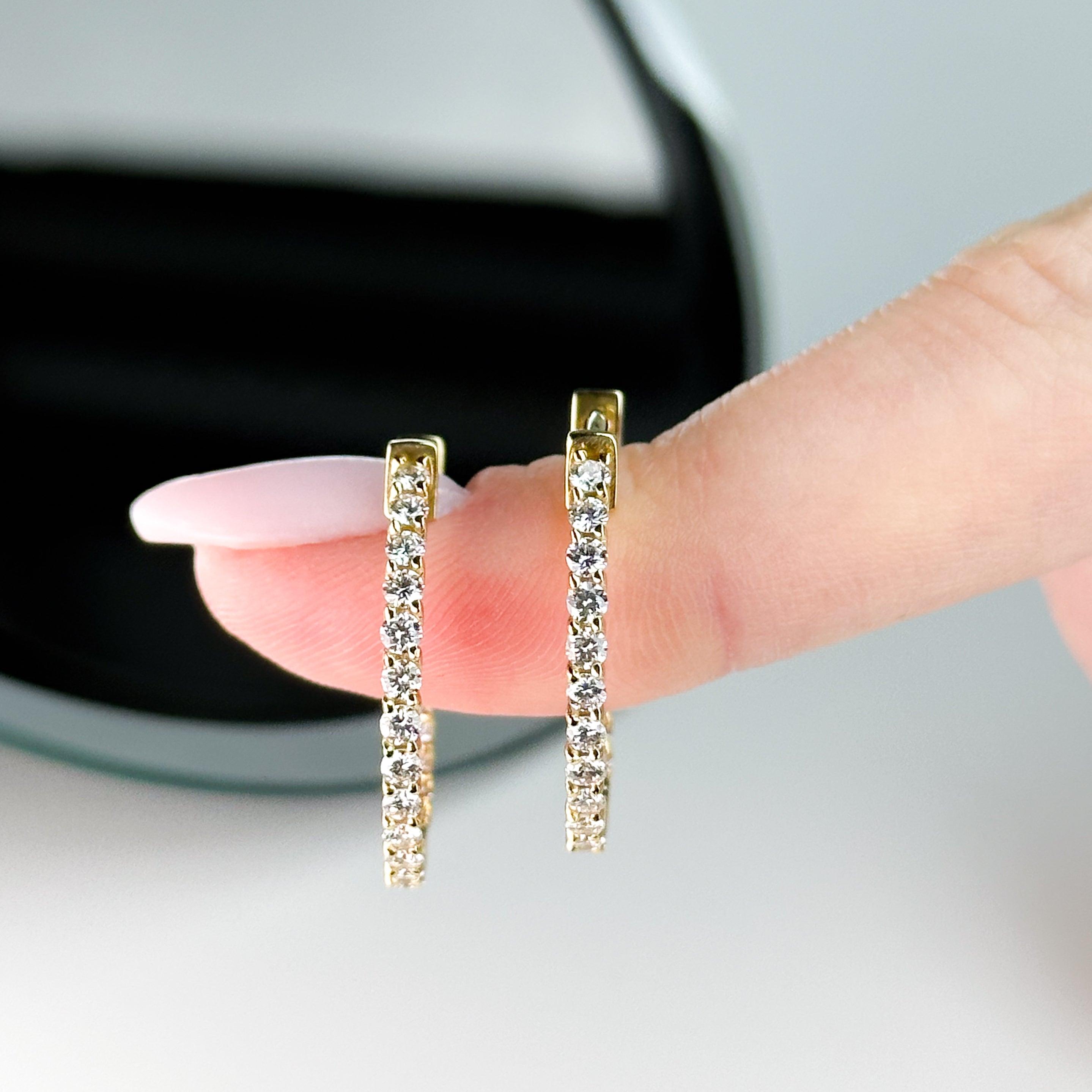 1.88ct Hoop Earrings in Yellow Gold with Diamonds