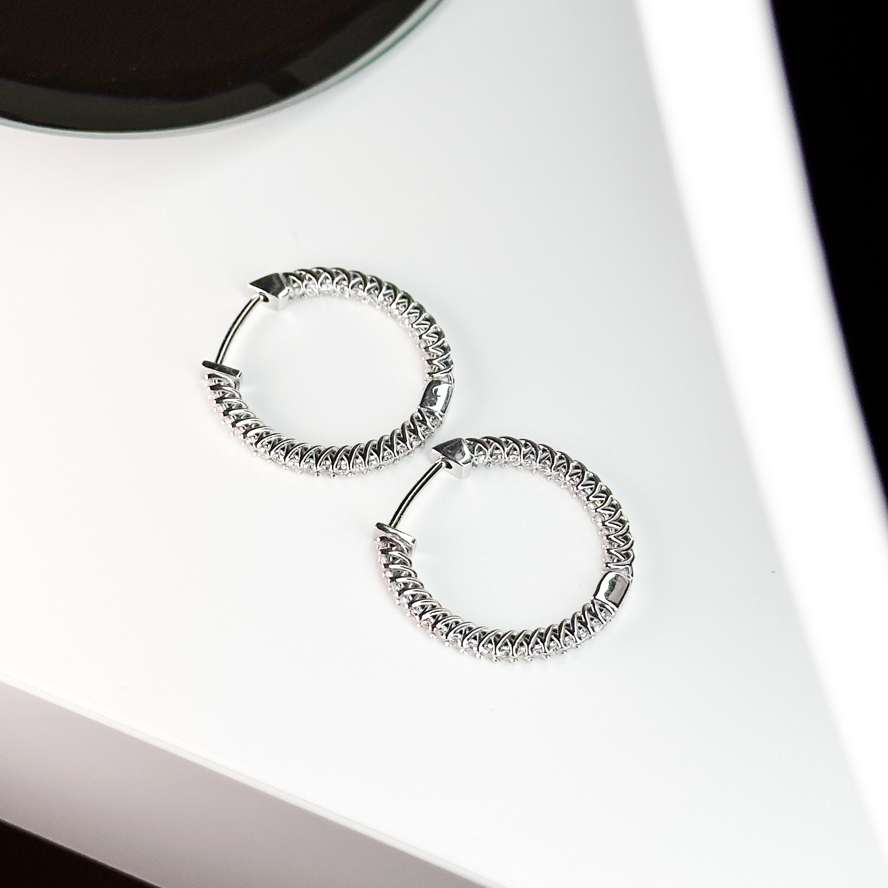 1.00ct Hoop Earrings in White Gold with Diamonds