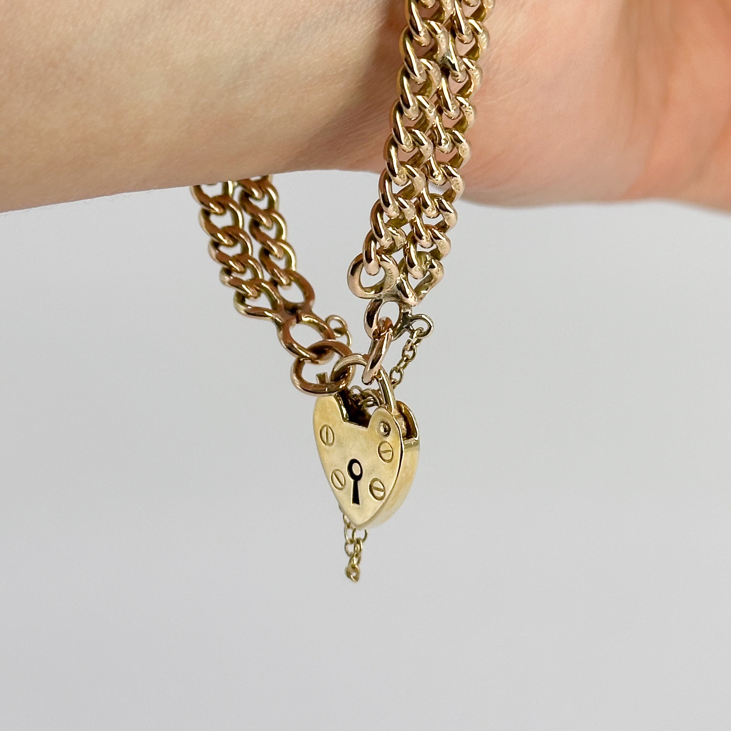 Chain Bracelet with Heart Clasp
