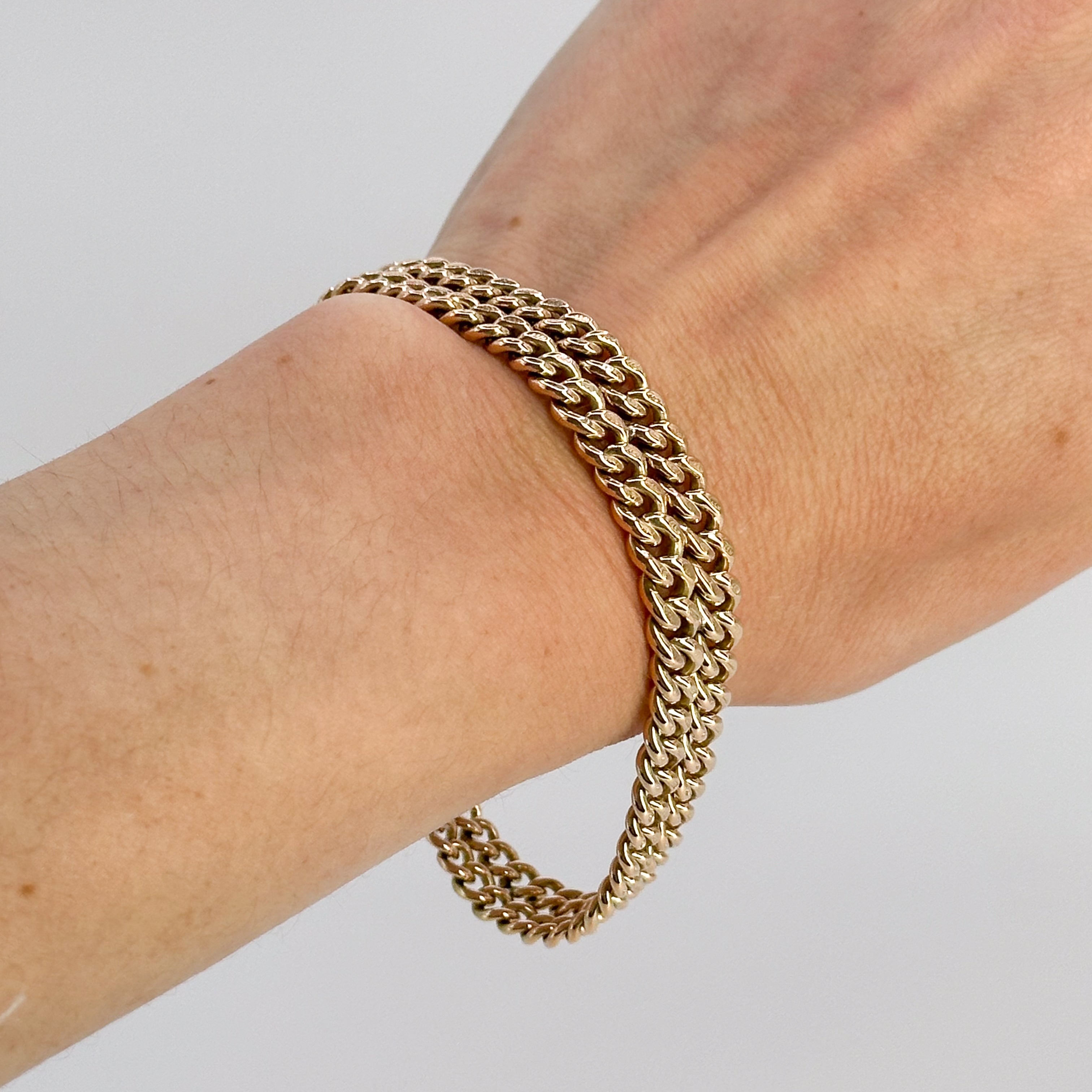 Chain Bracelet with Heart Clasp