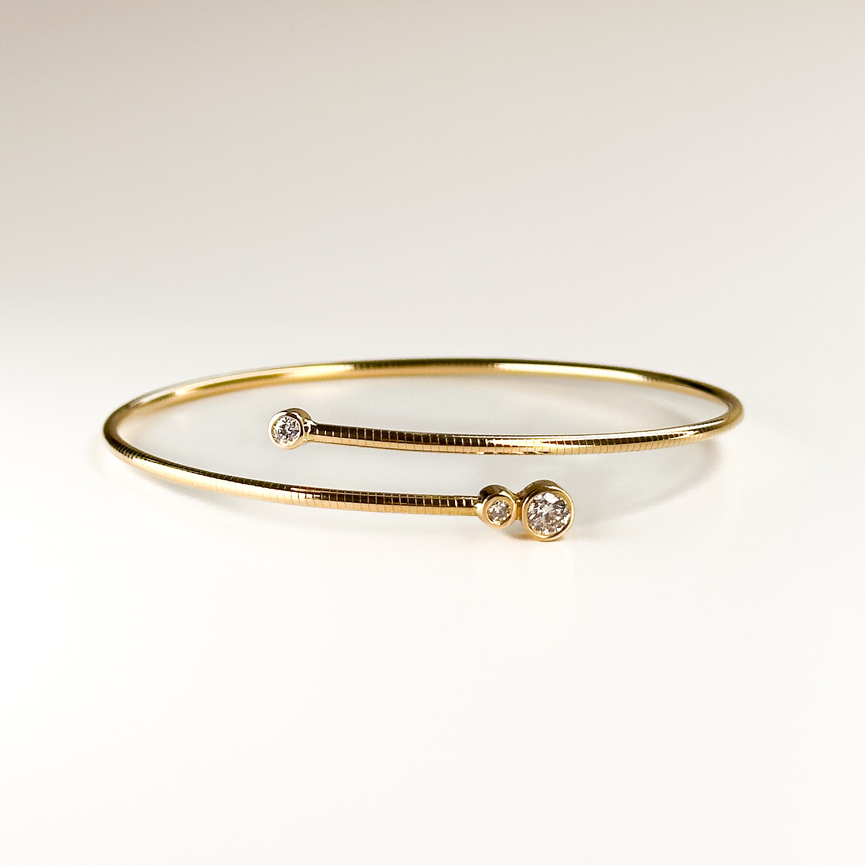 Gold Bracelet with 0.40ct of Diamond Drops