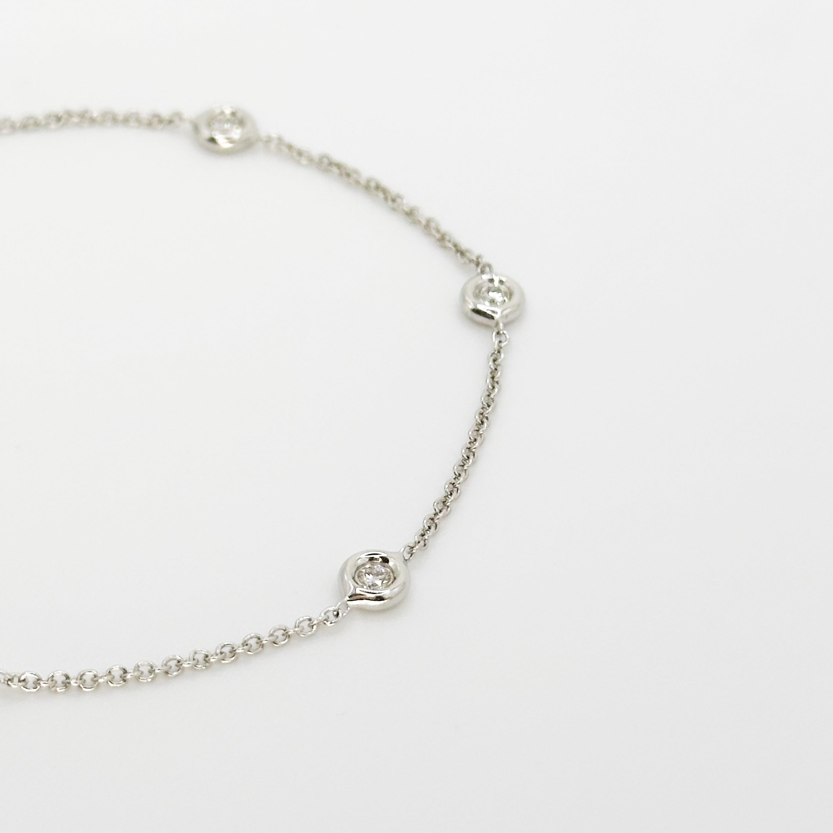 White Gold bracelet with 5 Diamonds