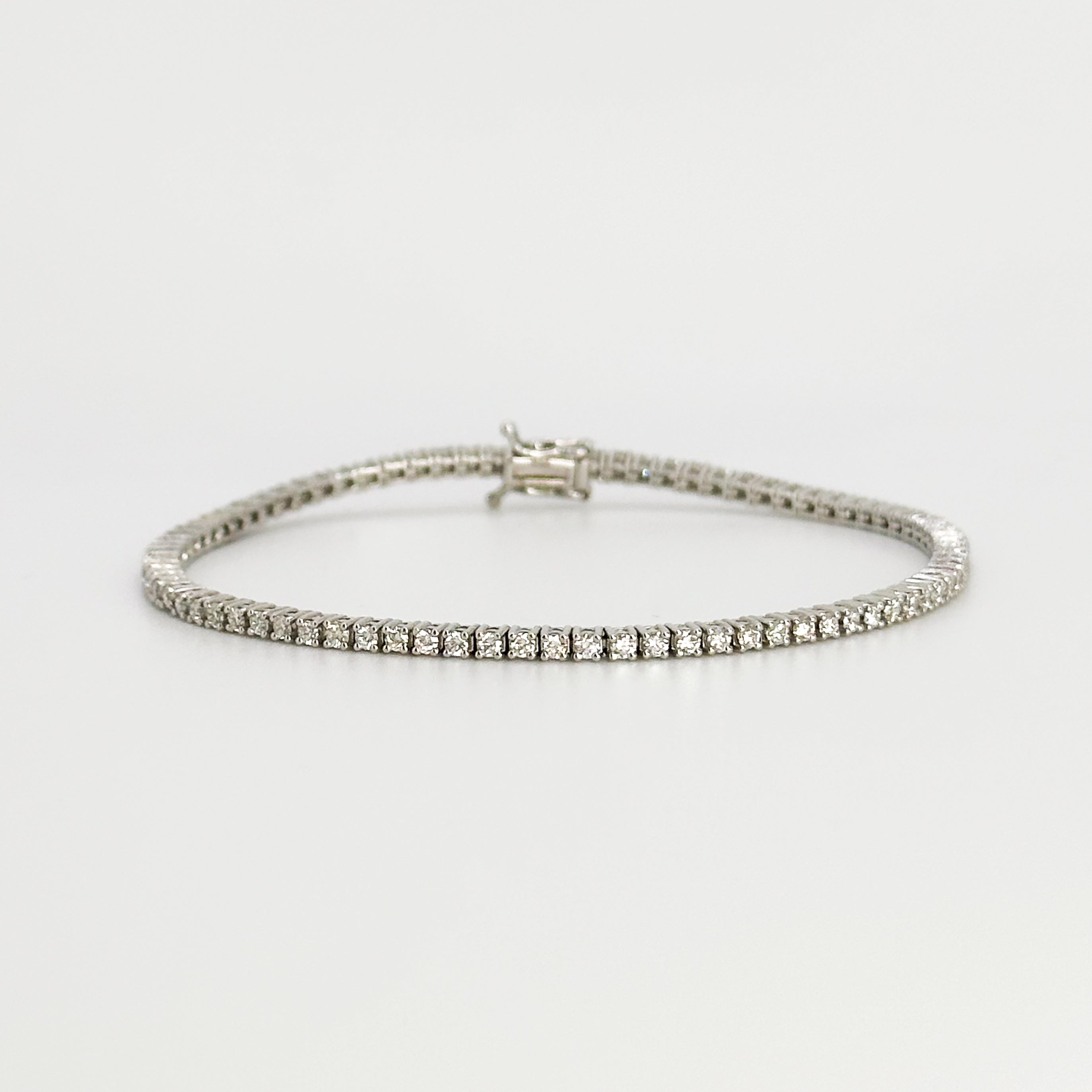 2.00ct Diamond Tennis Bracelet in White Gold