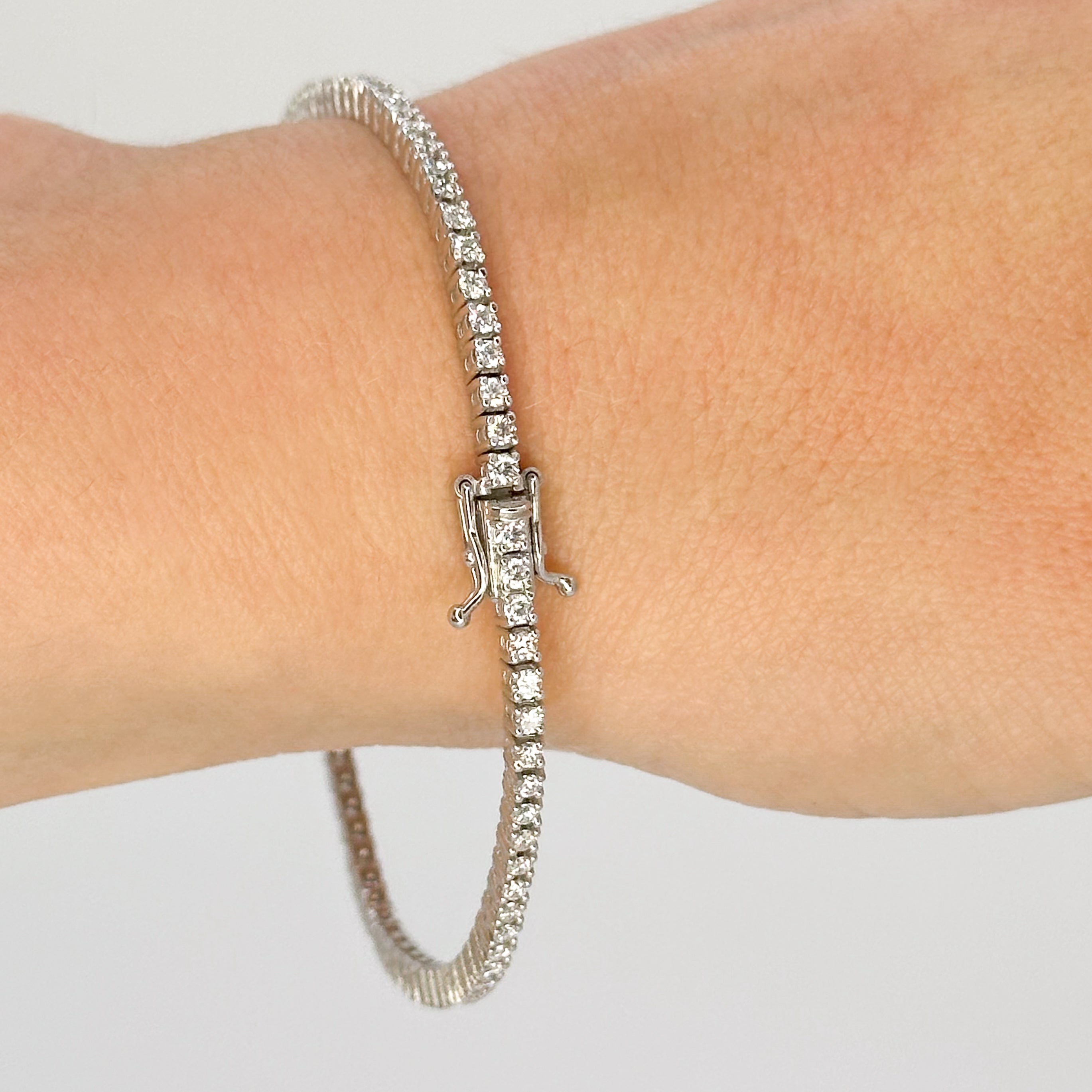 2.00ct Diamond Tennis Bracelet in White Gold