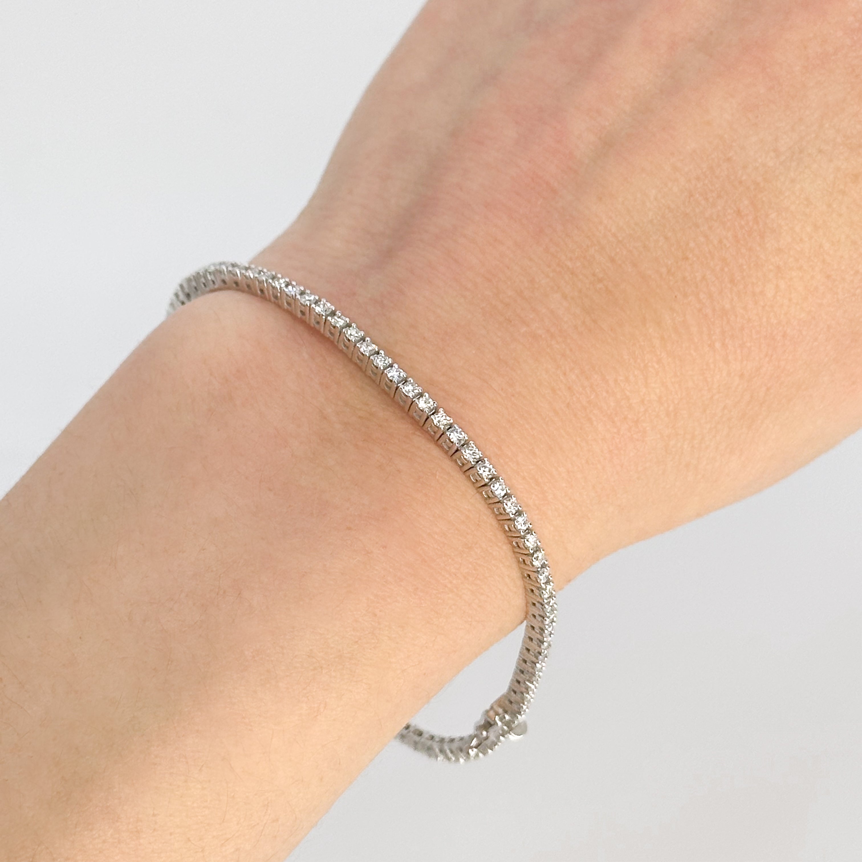 2.00ct Diamond Tennis Bracelet in White Gold