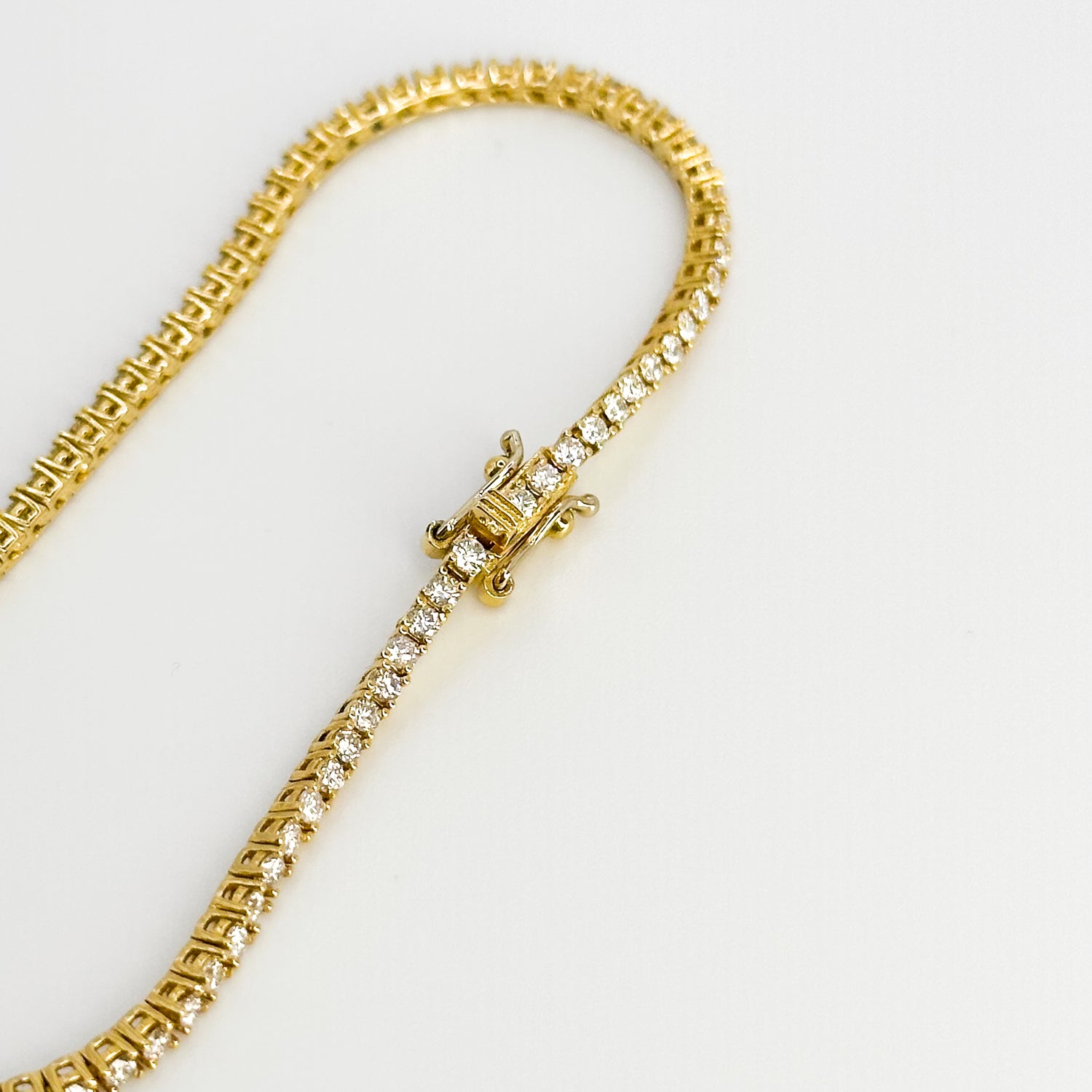 2.05ct Diamond Tennis Bracelet in Yellow Gold
