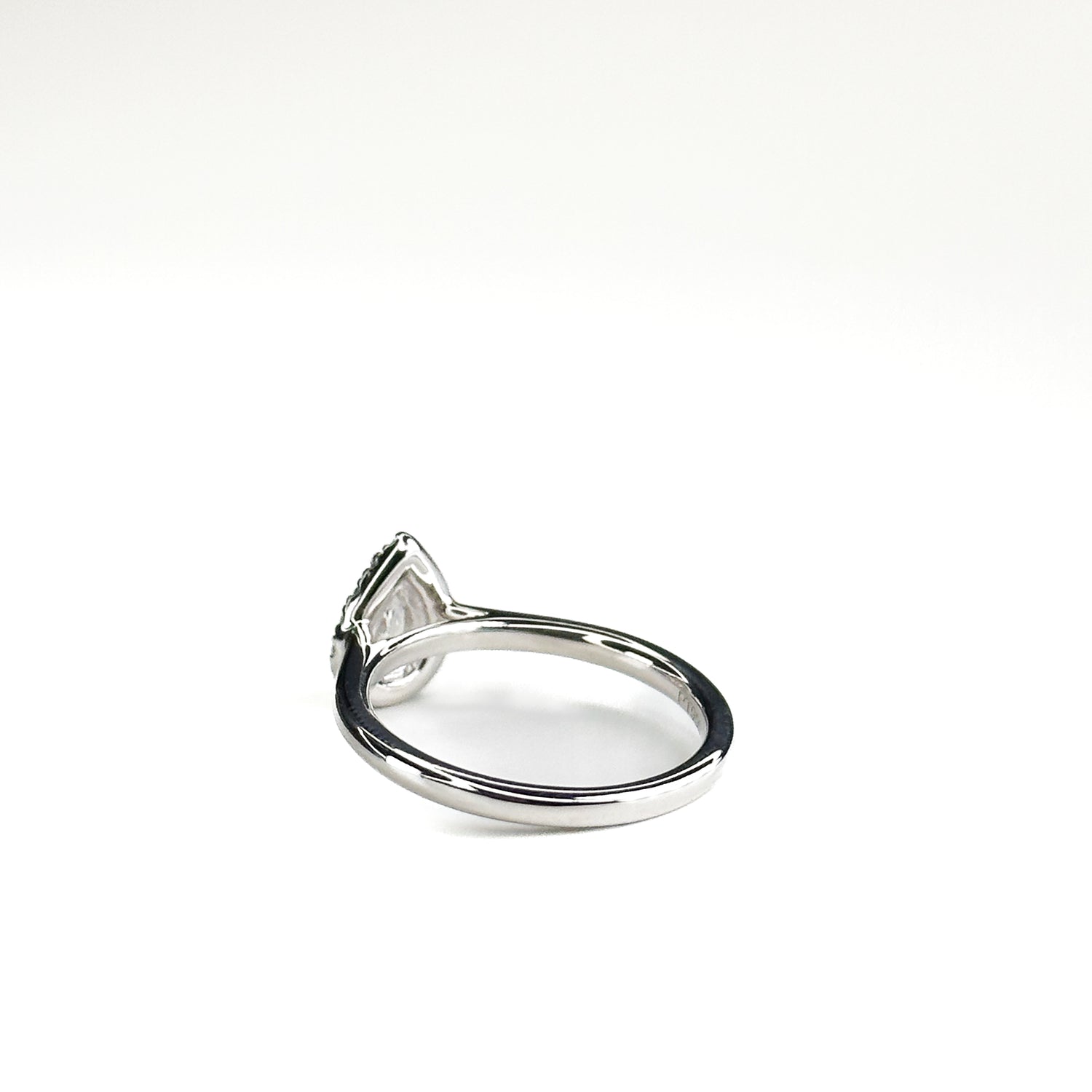 0.31ct Pear Shape Diamond Ring