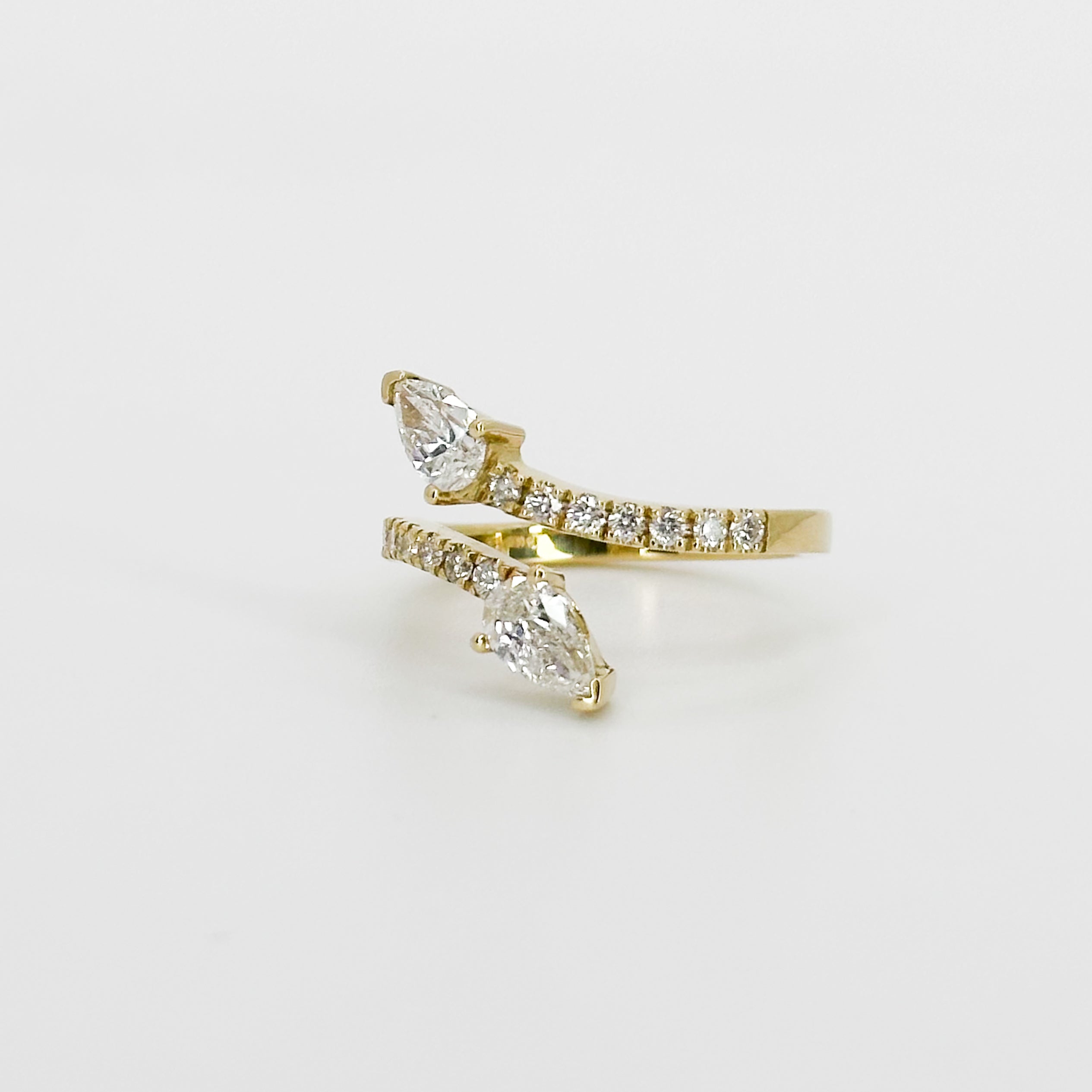 Pear Diamond Snake Style Ring